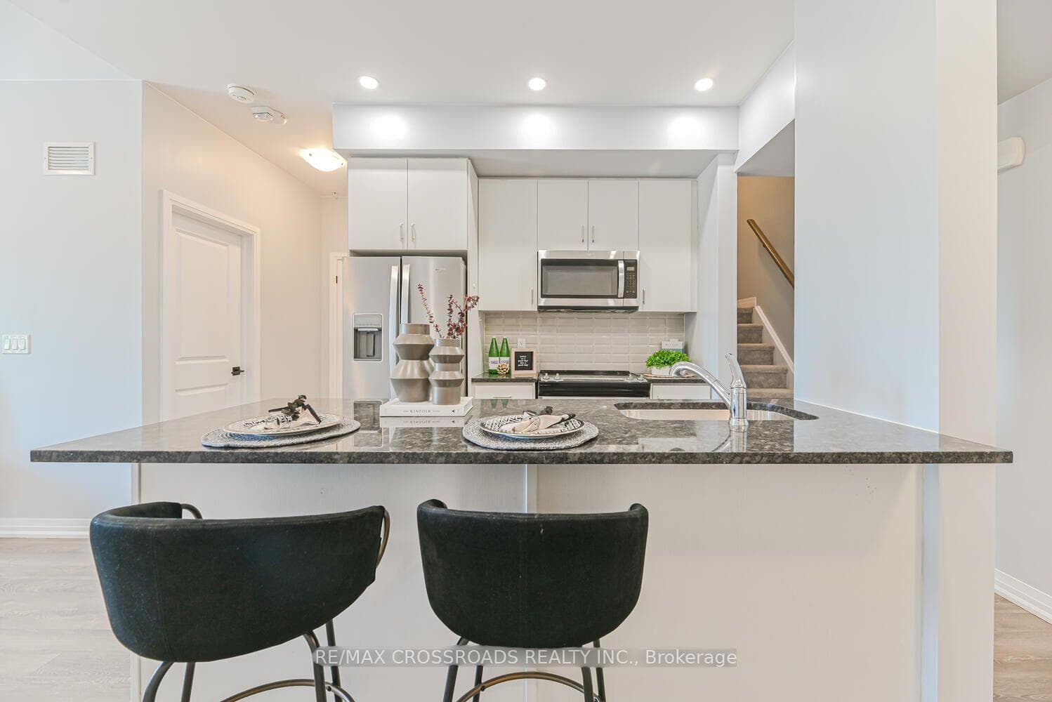 2635 William Jackson Drive Unit 723, Pickering, ON L1P 2V8 - Photo 1