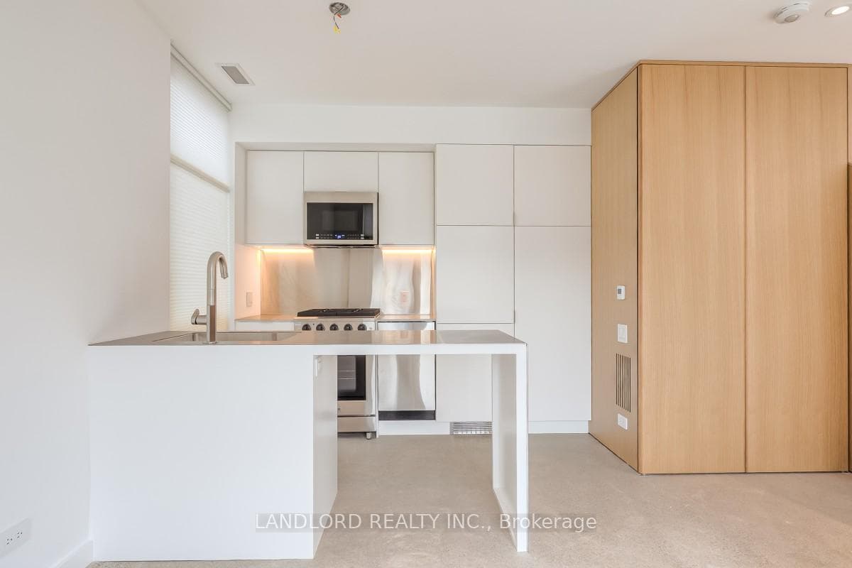 429 Brock Avenue Unit Laneway, Downtown Toronto / Waterfront, ON M6H 3N7 - Photo 1