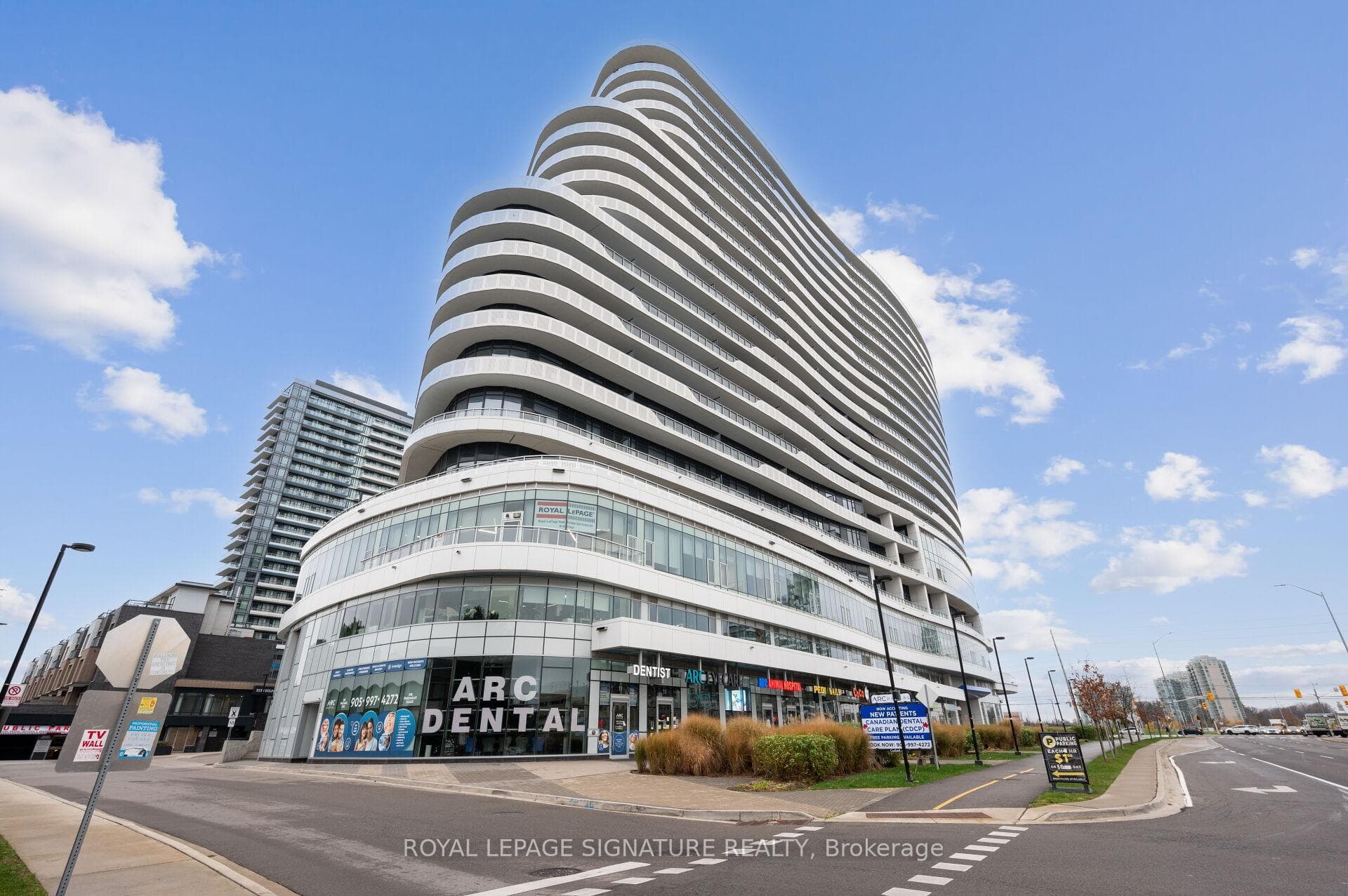 2520 Eglinton Avenue Unit 1702, Mississauga, ON L5M 0Y4 - Photo 1
