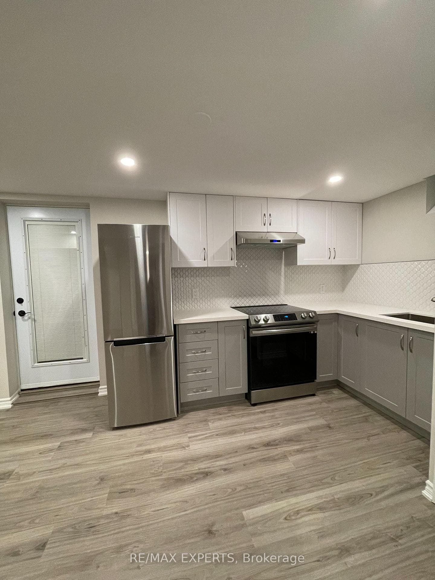 18 Burnley Place, Brampton, ON L6Z 2T9 - Photo 1