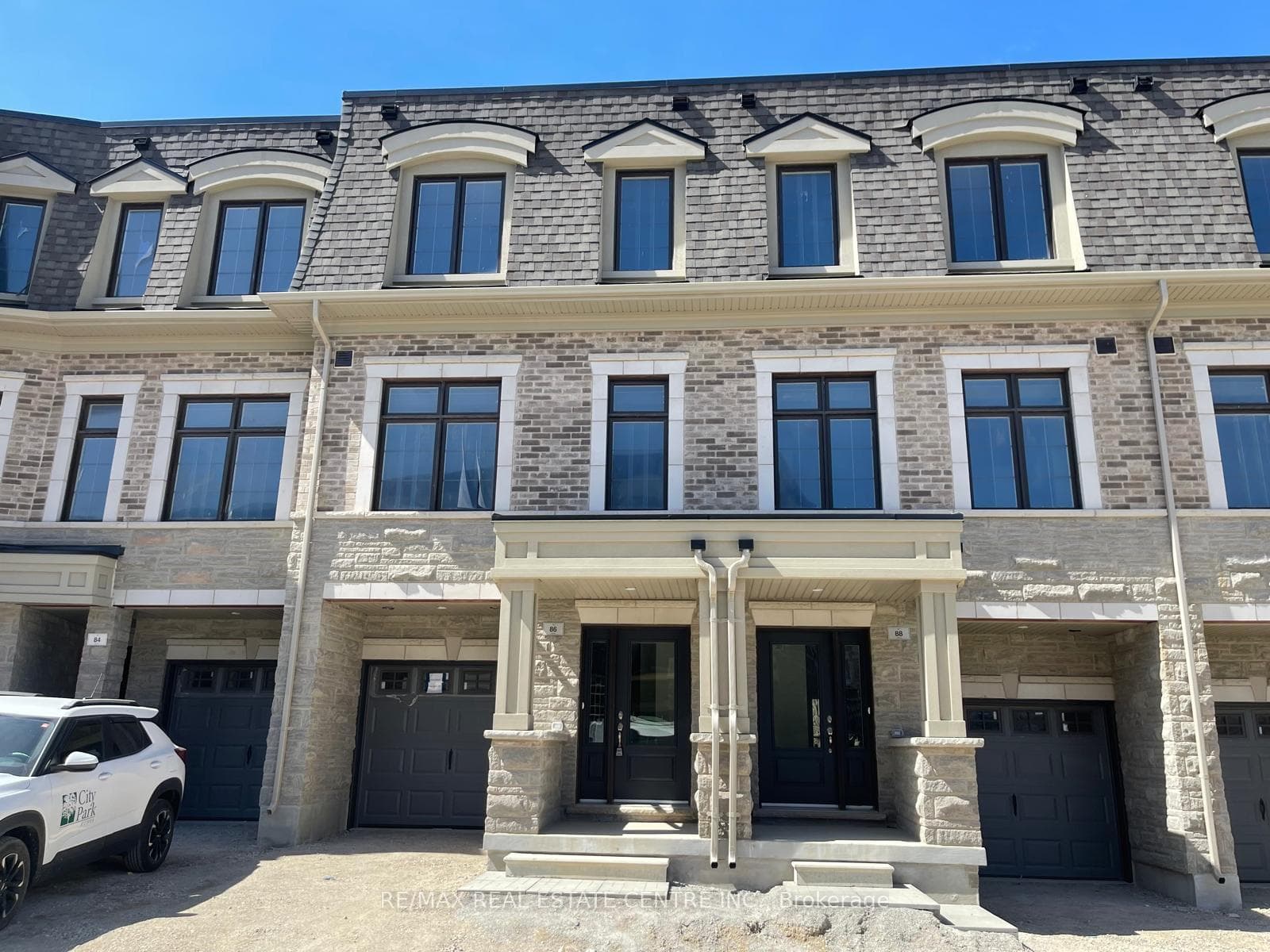 86 Salina Street, Mississauga, ON L5M 2S5 - Photo 1