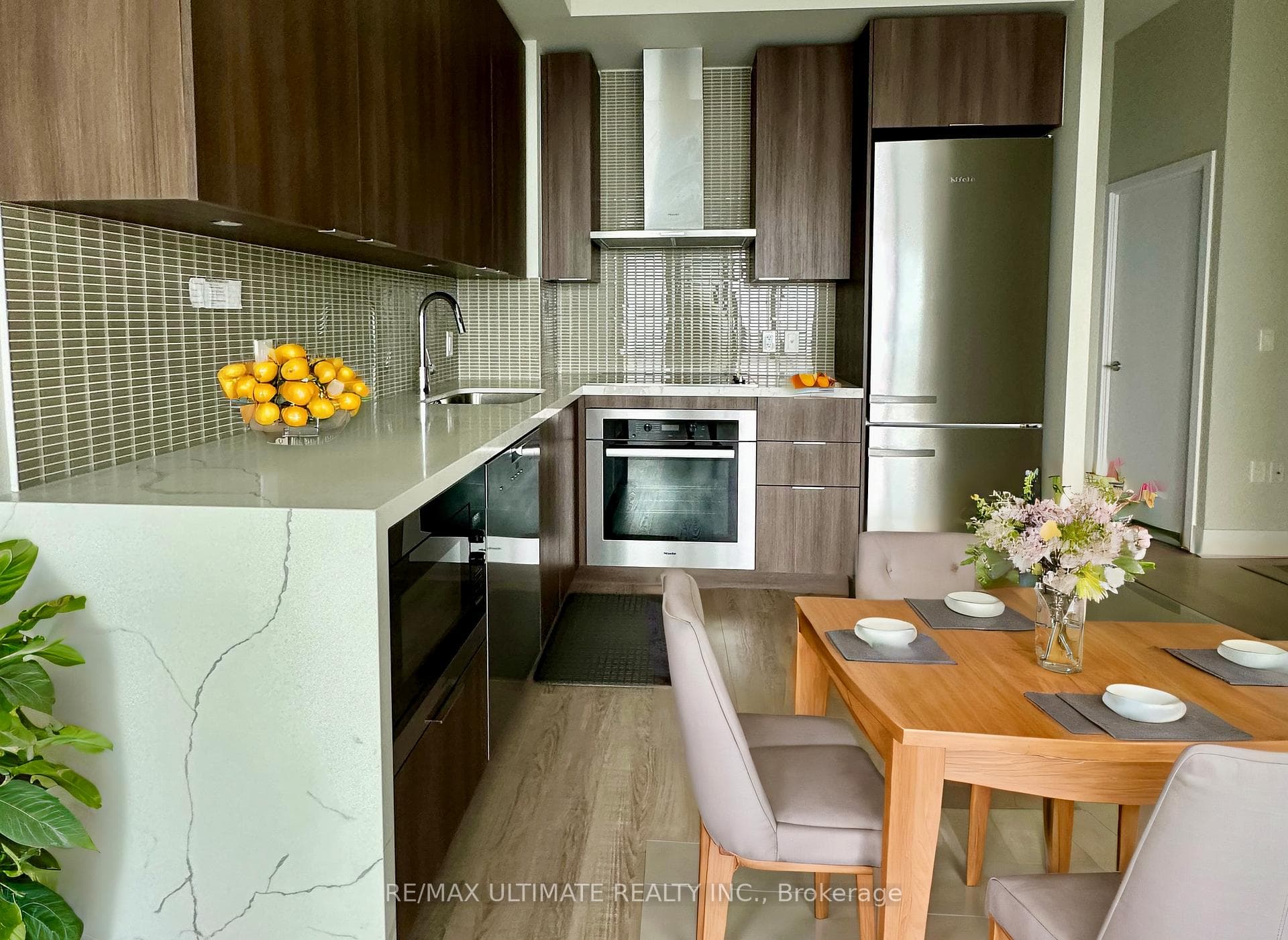 30 Shore Breeze Drive Unit #6206, Liberty Village / Parkdale / South Parkdale, ON M8V 0J1 - Photo 1