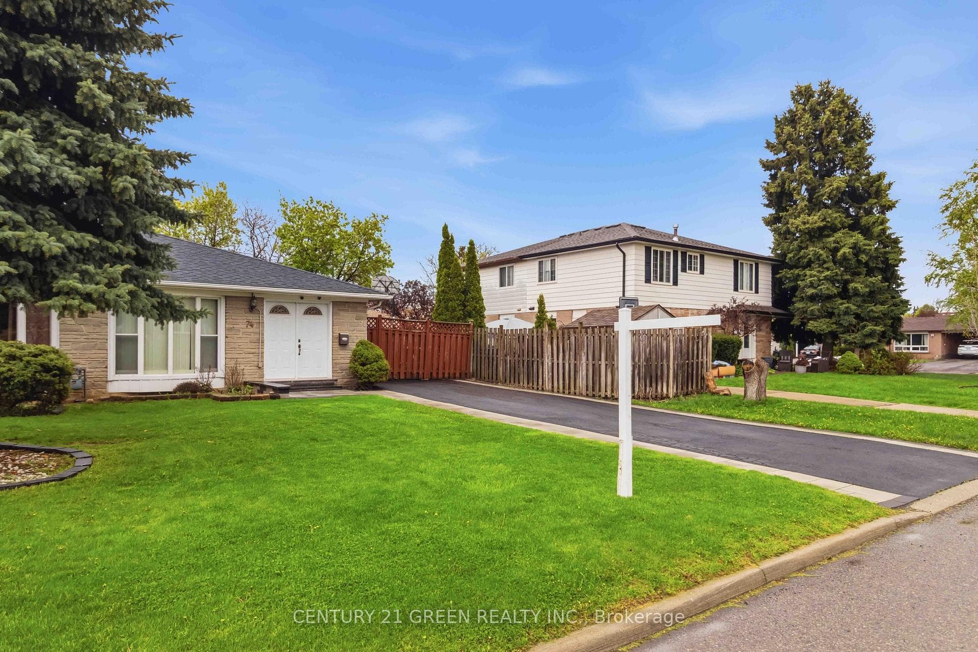 74 Davenport Crescent, Brampton, ON L6T 3L6 - Photo 1