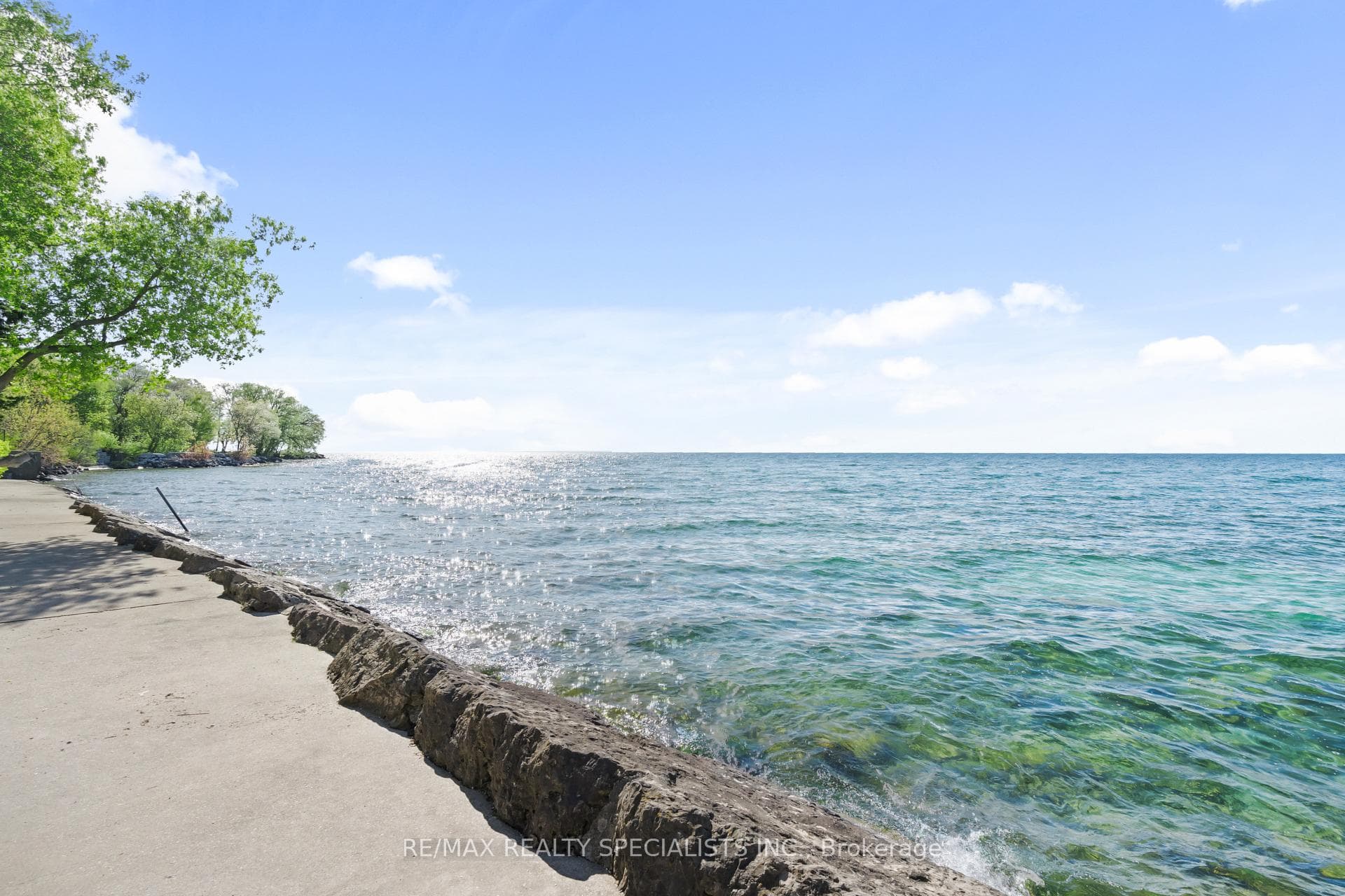 2697 Lake Shore Boulevard Unit 25, Liberty Village / Parkdale / South Parkdale, ON M8V 1G6 - Photo 1