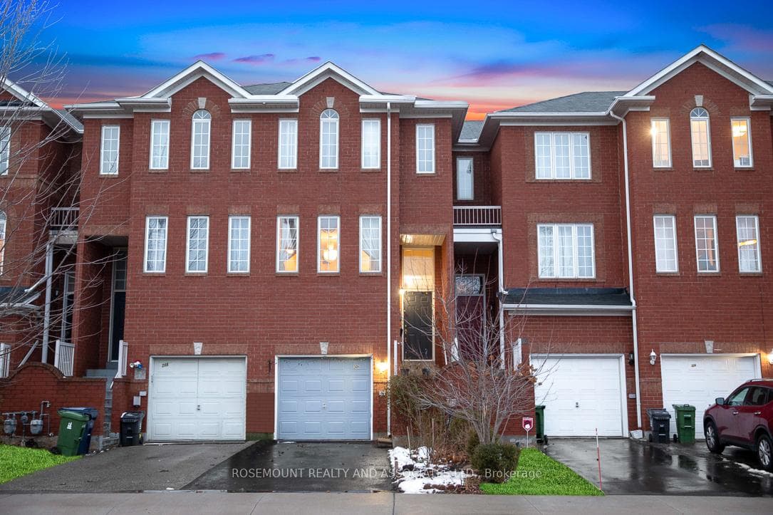 30A Beachell Street, Scarborough Town Centre, ON M1J 3B2 - Photo 1