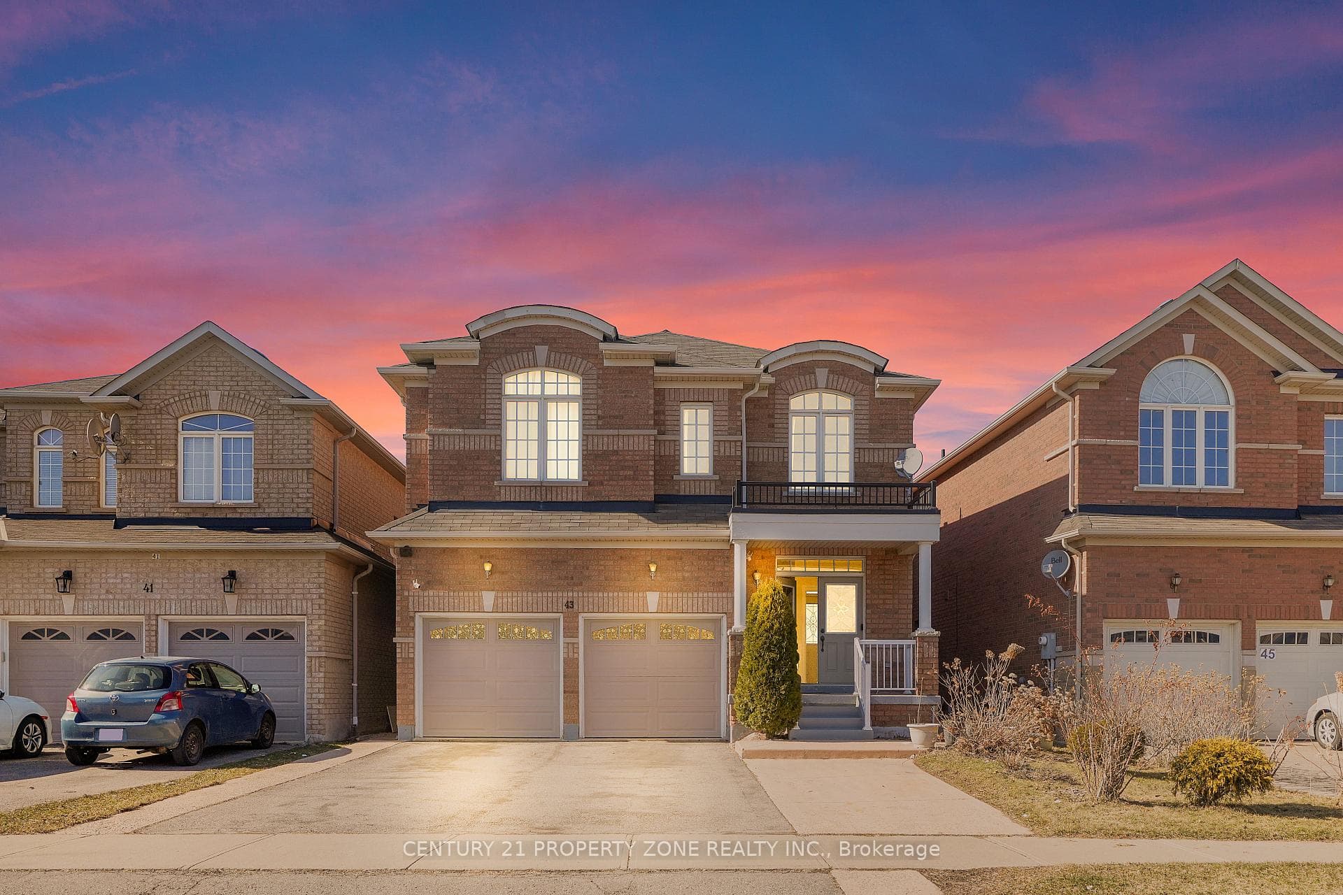 43 Alice Springs Crescent, Brampton, ON L6X 0R7 - Photo 1