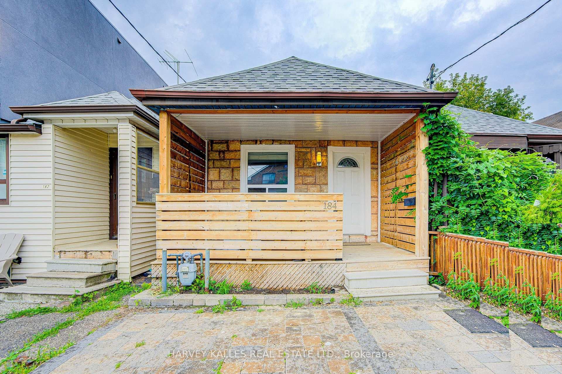 184 Cedric Avenue Unit Lower, Forest Hill / Deer Park, ON M6C 3X8 - Photo 1