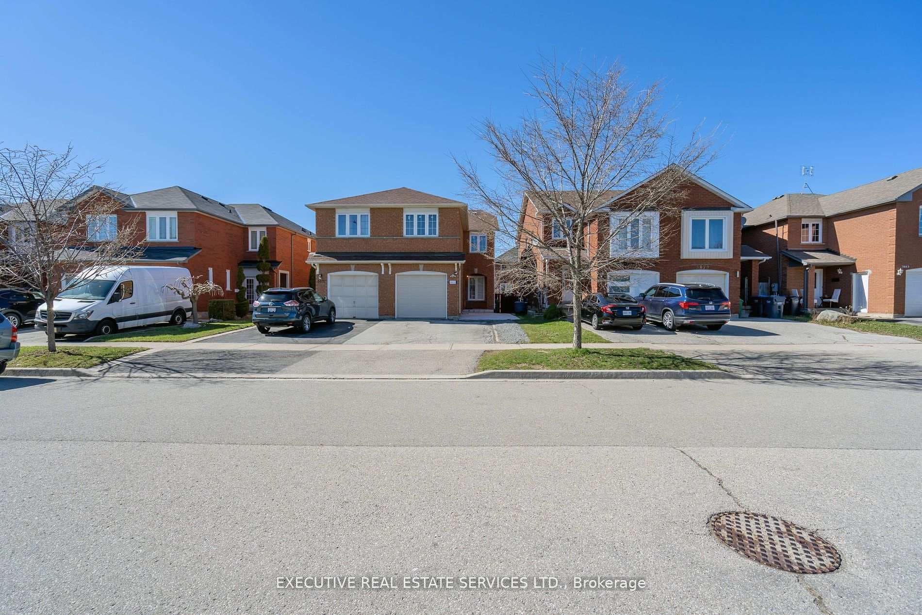 3873 Densbury Drive, Mississauga, ON L5N 6Y9 - Photo 1