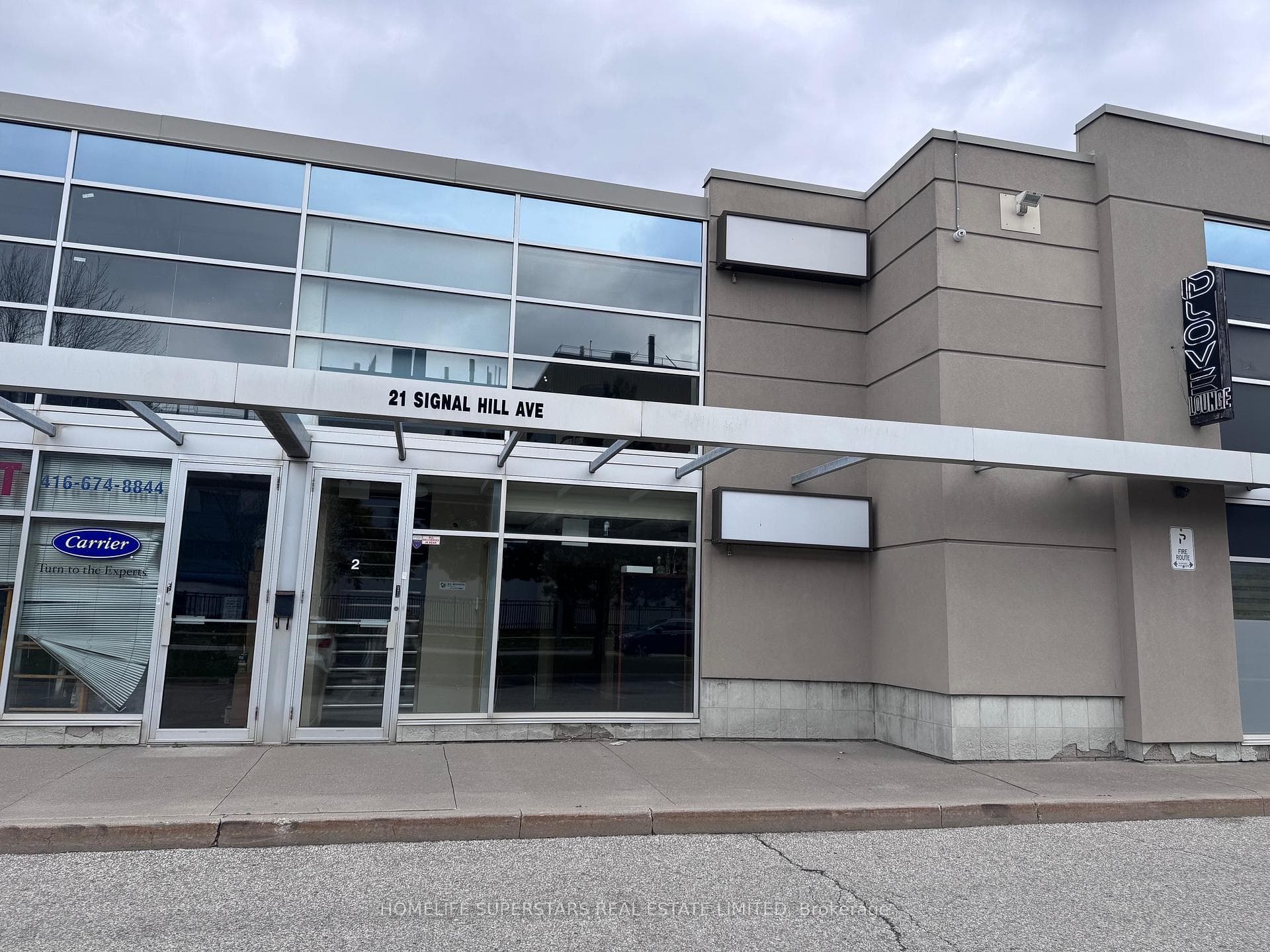 21 Signal Hill Avenue Unit 2, Etobicoke (West Mall / Rexdale), ON M9W 6V8 - Photo 1
