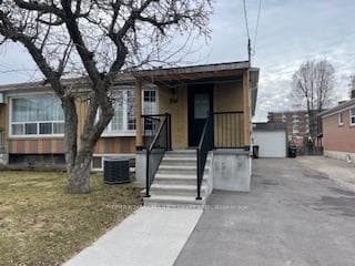 37 Avis Crescent, Danforth / East York, ON M4B 1B8 - Photo 1