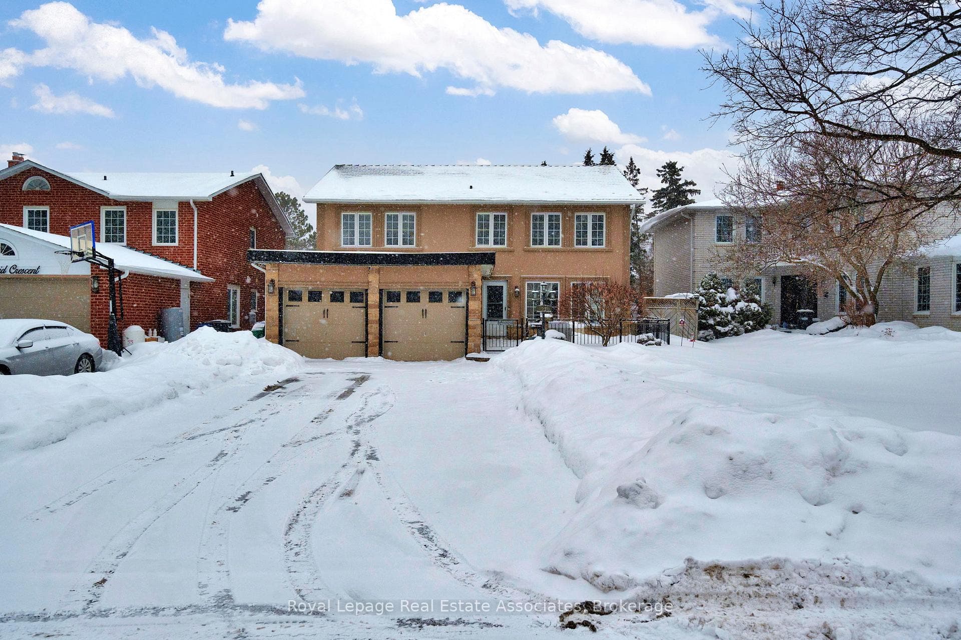 23 Madrid Crescent, Brampton, ON L6S 2X5 - Photo 1