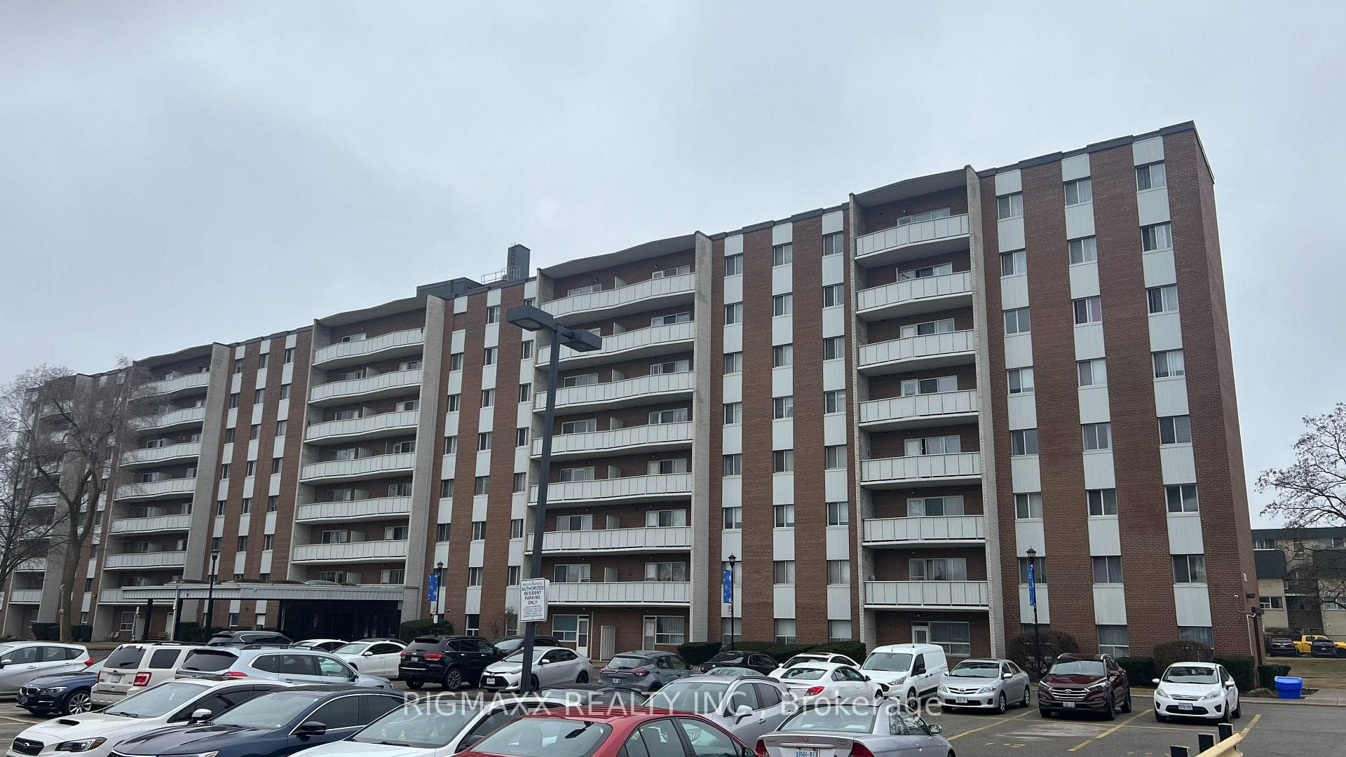 1660 Bloor Street Unit 801, Mississauga, ON L4X 1R9 - Photo 1