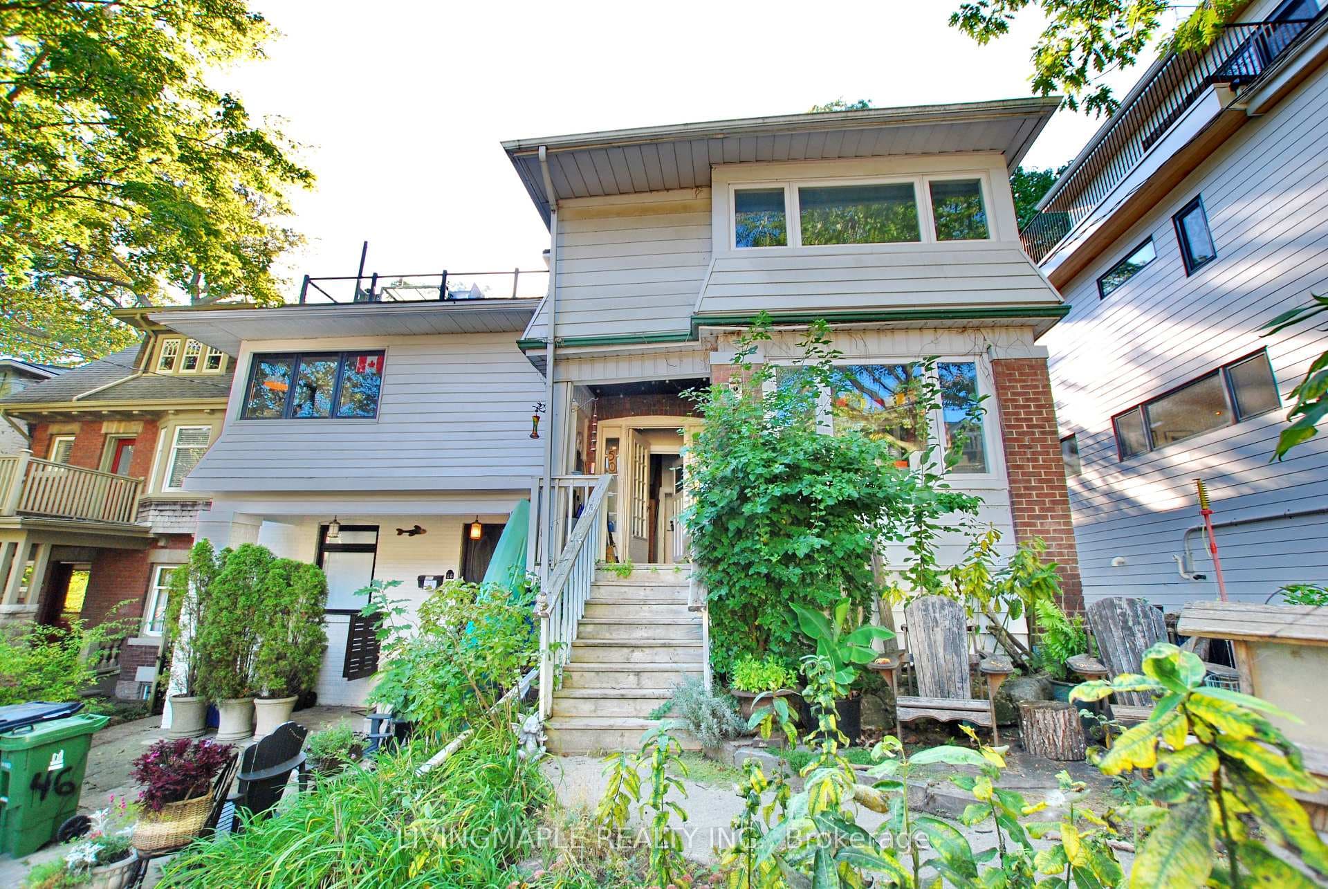 50 Fernwood Park Avenue, The Beaches / Upper Beaches, ON M4E 3G1 - Photo 1