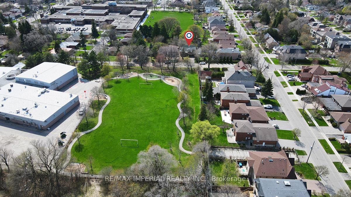 8 Fargo Avenue, Thornhill / Willowdale, ON M2M 1T9 - Photo 1