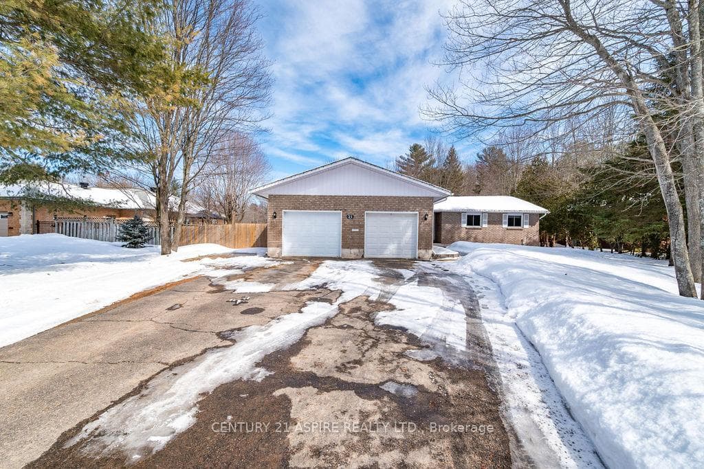 21 Heritage Drive, Petawawa, ON K8H 3K9 - Photo 1