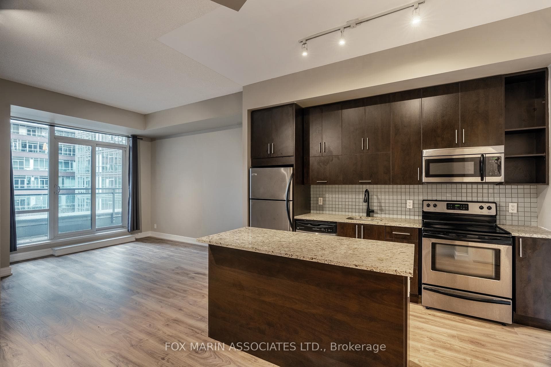 112 George Street Unit 403, Toronto C08