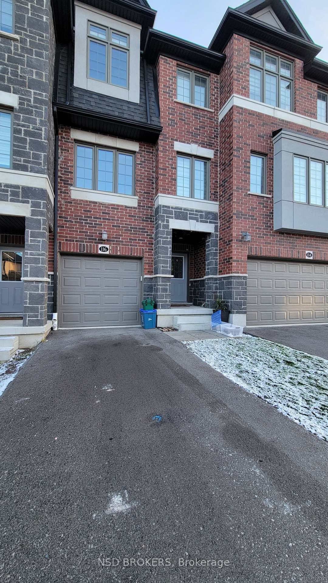 116 Monarch Woods Drive, Kitchener, ON N2P 0K3 - Photo 1