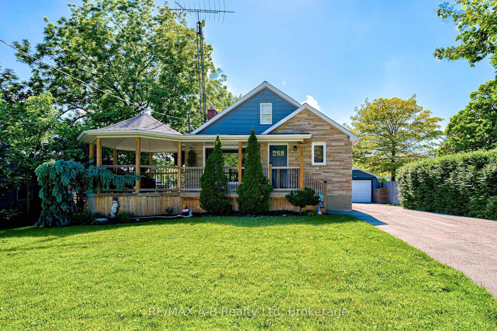 243 King Street, Lucan Biddulph, ON N0M 1V0 - Photo 1