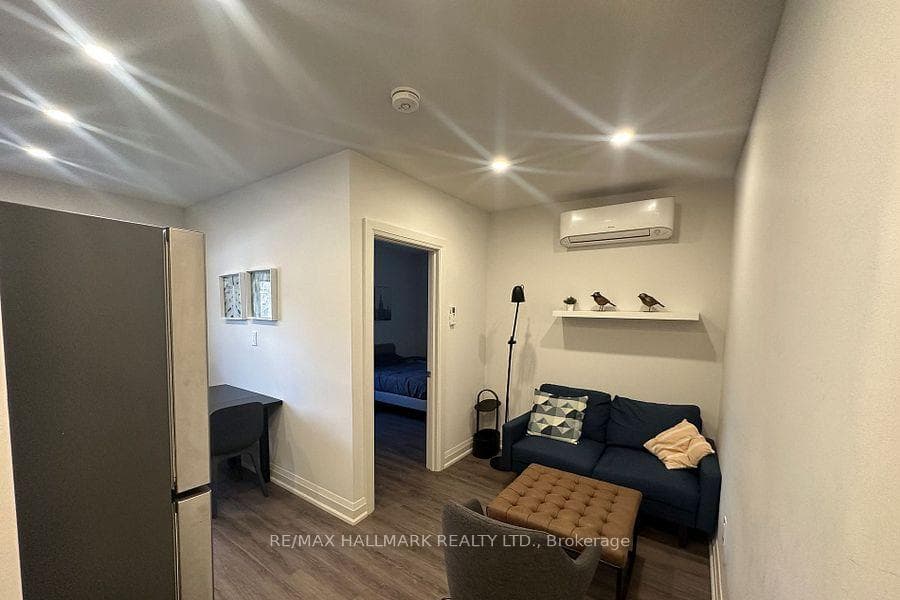 595 St Clair Avenue Unit 4, Annex / Yorkville / Summerhill, ON M6C 1A3 - Photo 1