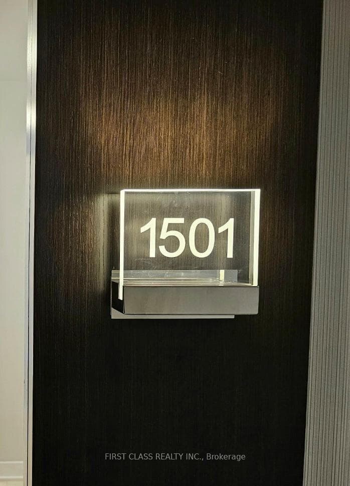2221 YONGE Street Unit 1501, Leaside / Davisville, ON M4S 0B8 - Photo 1