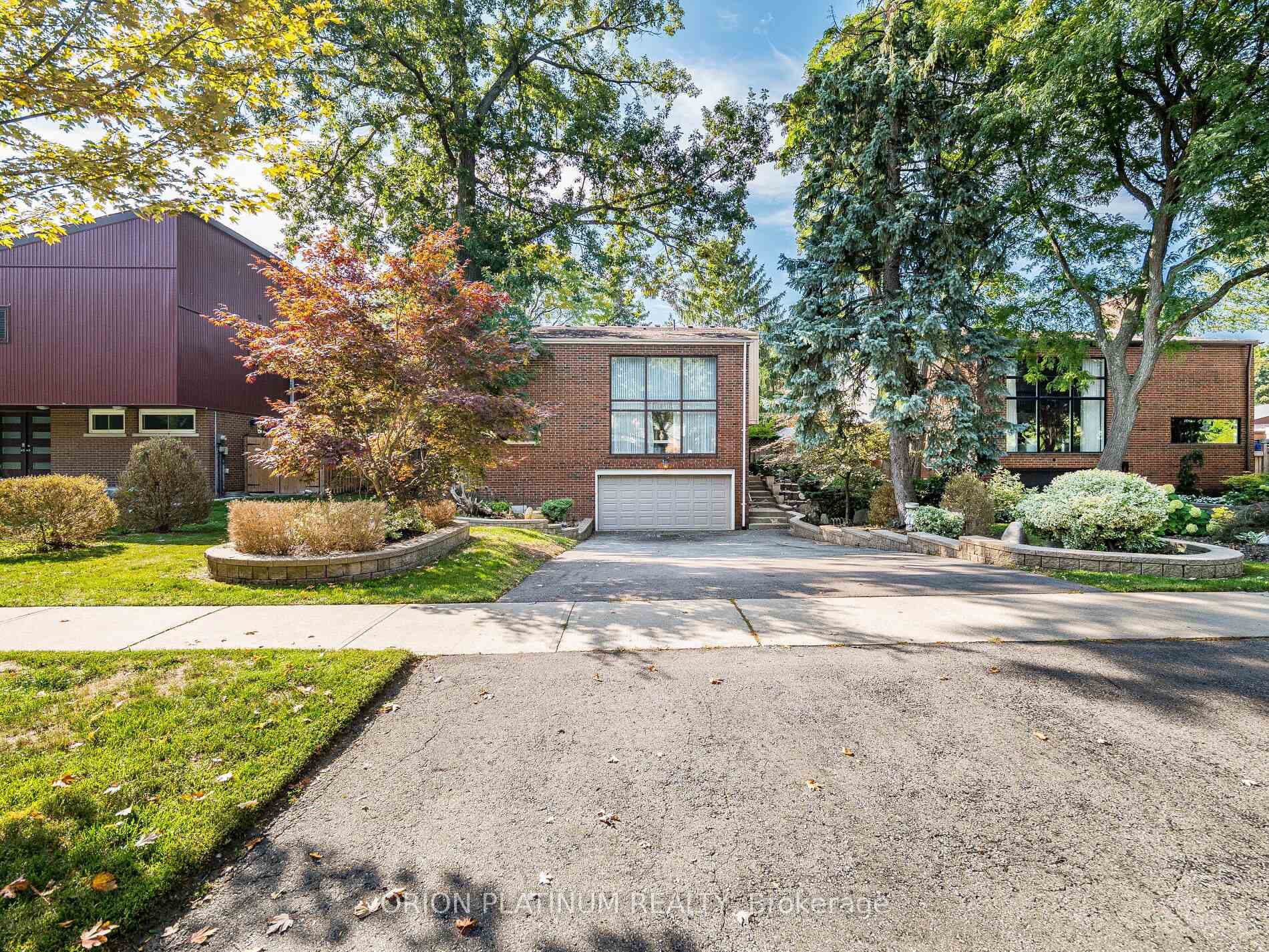 3636 Pitch Pine Crescent, Mississauga, ON L5L 1P8 - Photo 1