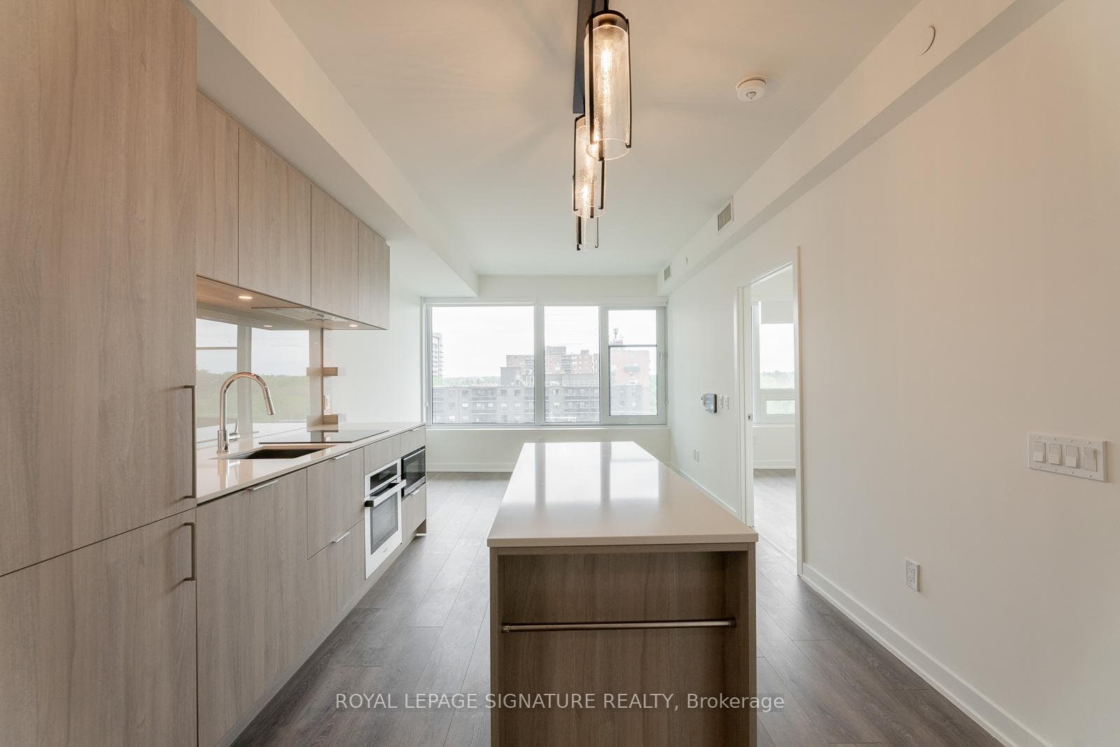 28 Ann Street Unit 717, Mississauga, ON L5G 0E1 - Photo 1