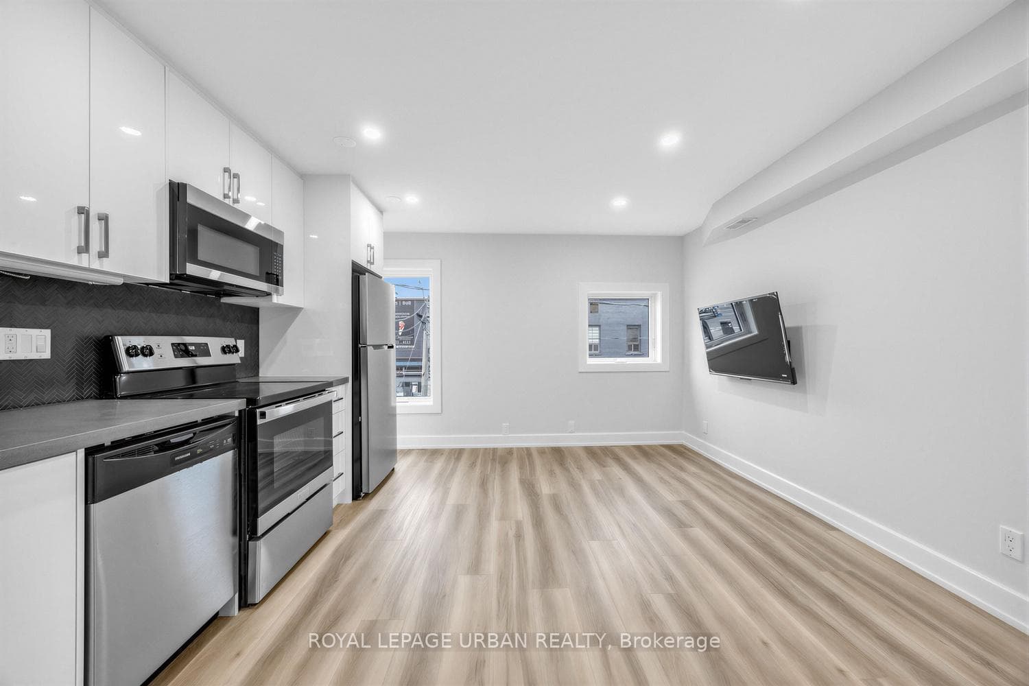 851 Danforth Avenue Unit B, Riverdale / Leslieville, ON M4J 1L2 - Photo 1