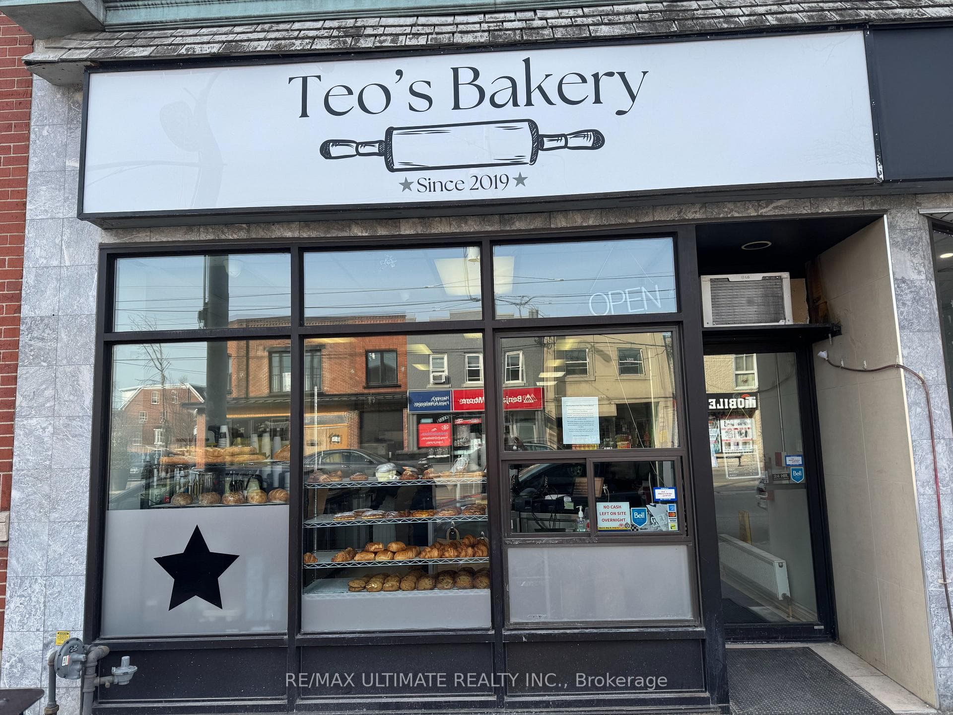 2897 Lake Shore Boulevard, Liberty Village / Parkdale / South Parkdale, ON M8V 1J3 - Photo 1