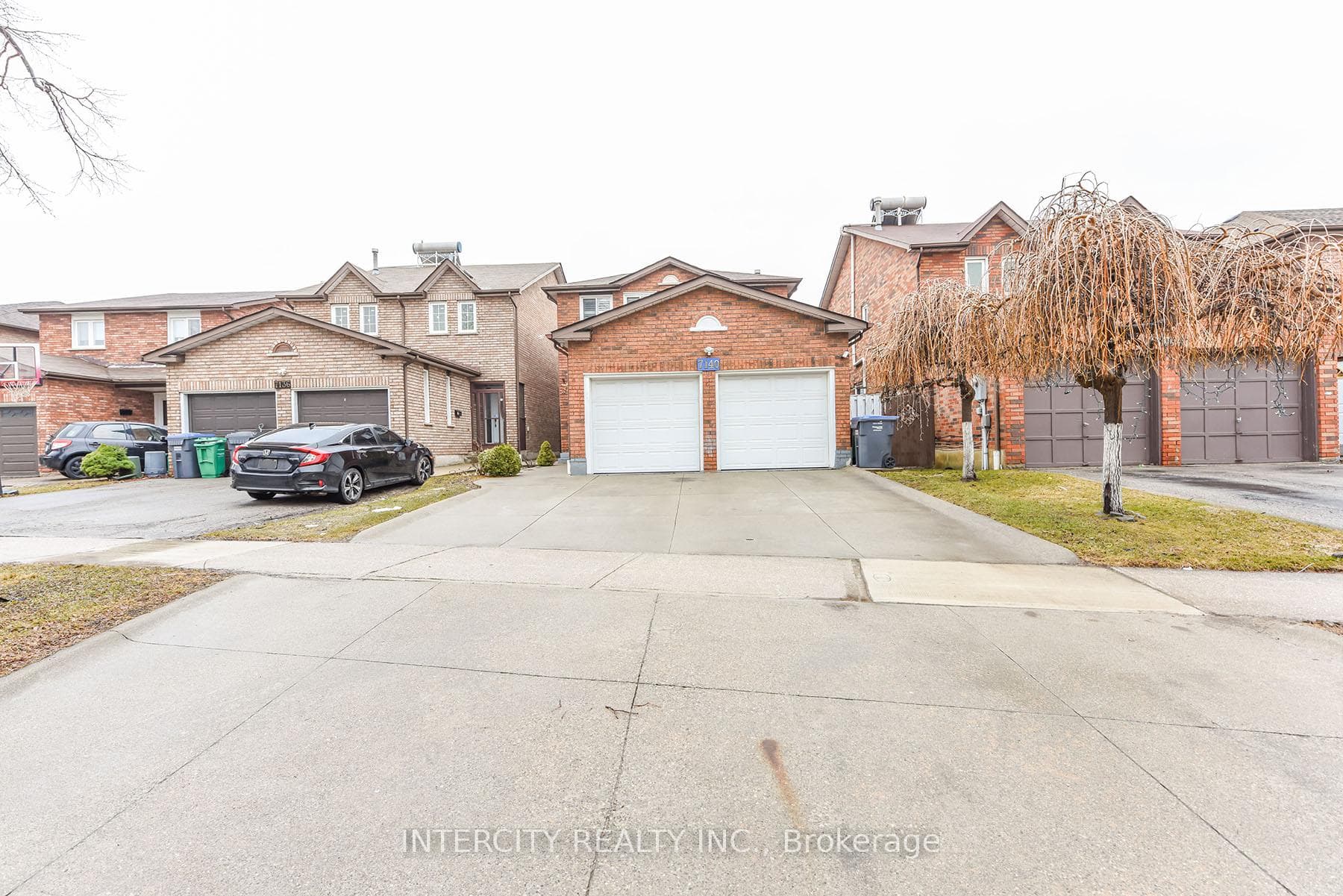 7140 Dalewood Drive, Mississauga, ON L4T 4E9 - Photo 1