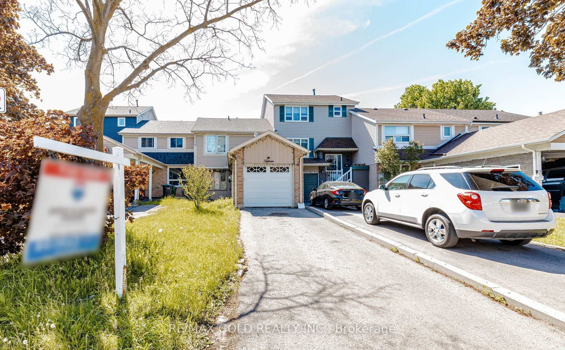15 Courtleigh Square, Brampton, ON L6Z 1J2 - Photo 1