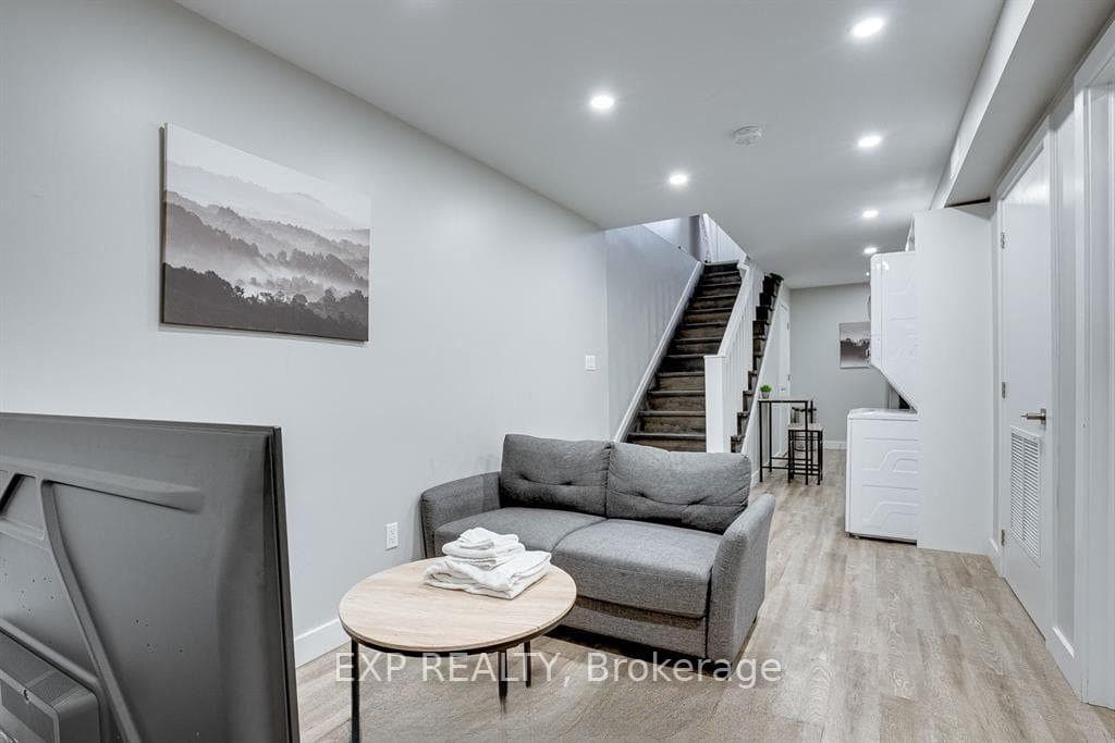 104 Wellington Street Unit 1, Hamilton, ON L8R 1N3 - Photo 1