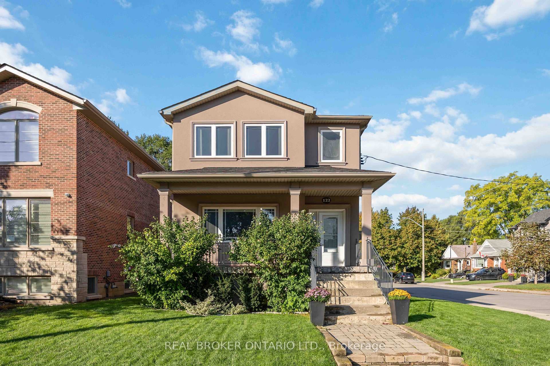 122 Cedarcrest Boulevard, Danforth / East York, ON M4B 2P3 - Photo 1
