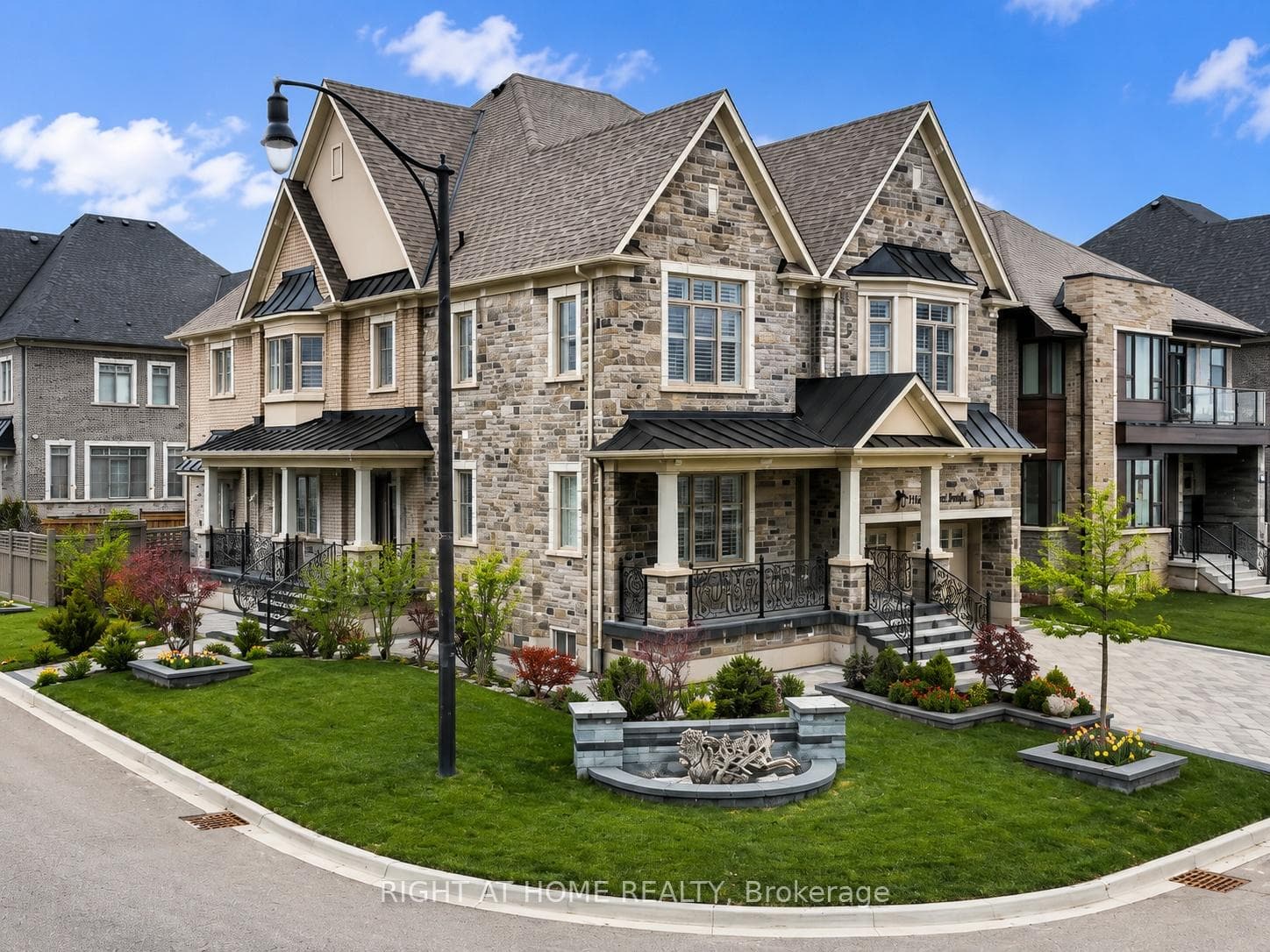 12 Hackwood Heights, Brampton, ON L6X 5R2 - Photo 1
