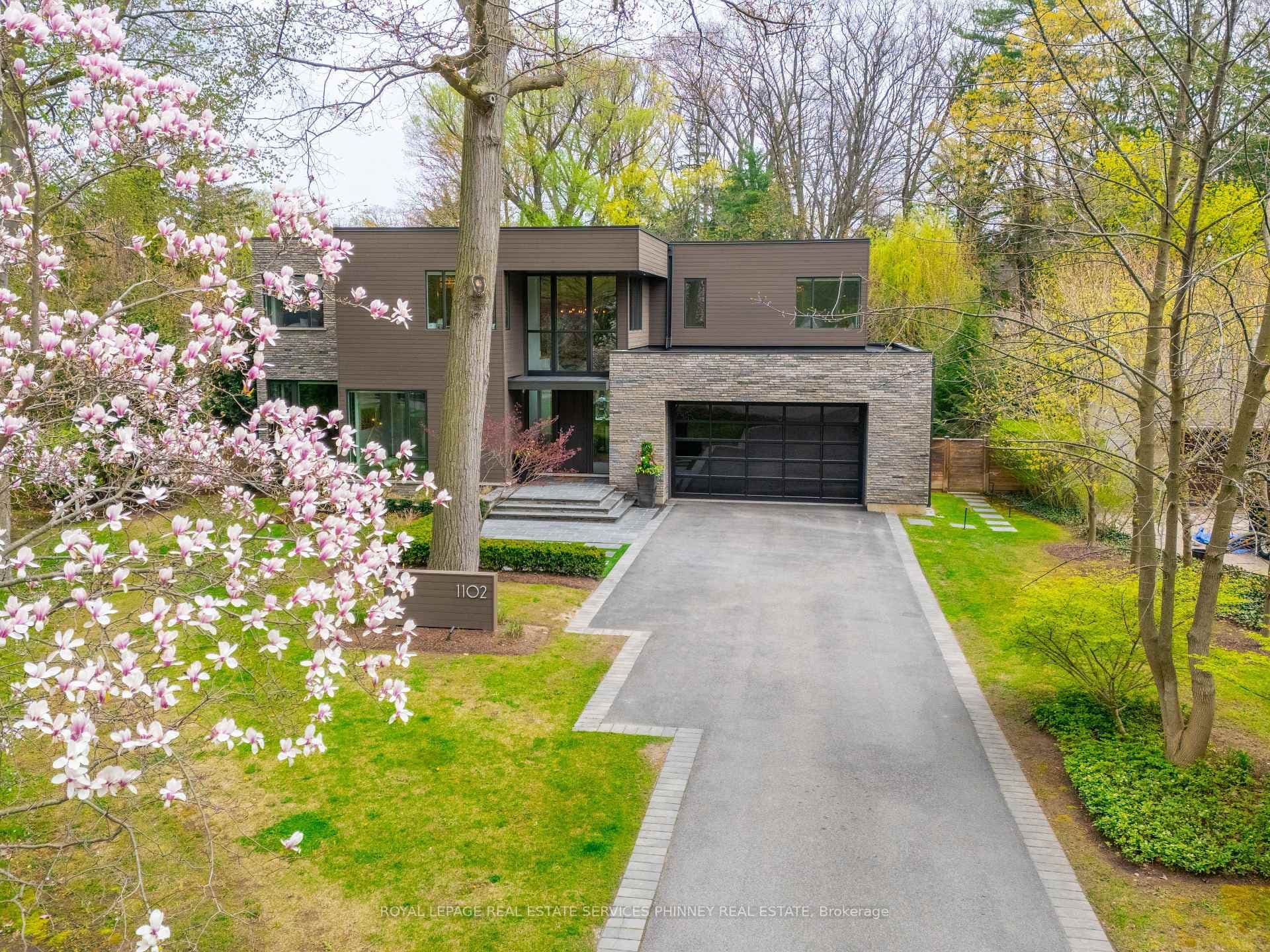 1102 Crestview Street, Oakville