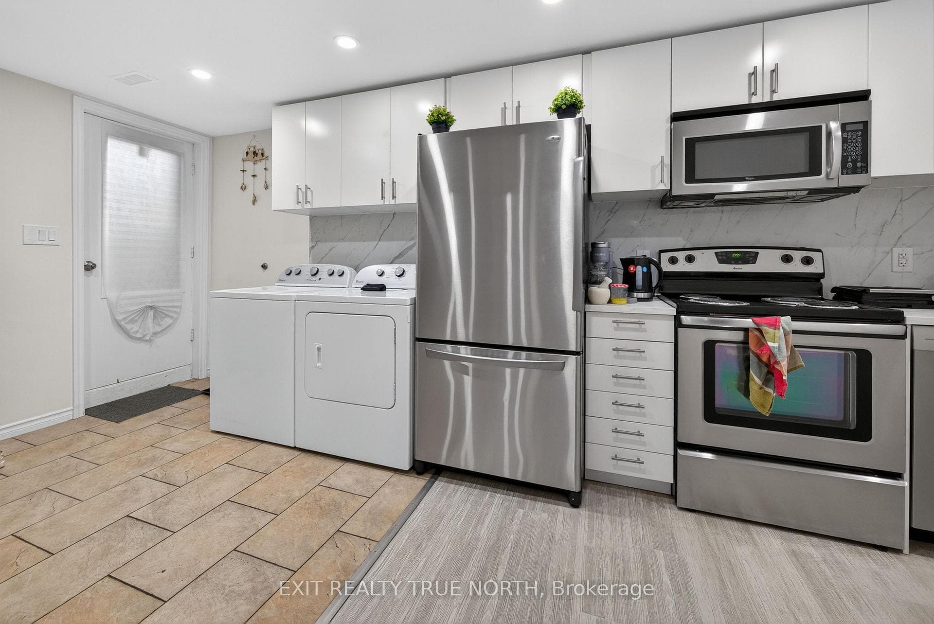 92 Aberdeen Avenue Unit Unit B, Vaughan