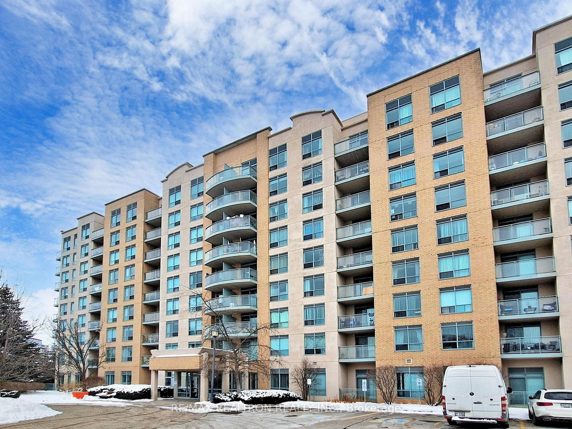 51 Baffin Court Unit 315, Richmond Hill, ON L4B 4P6 - Photo 1