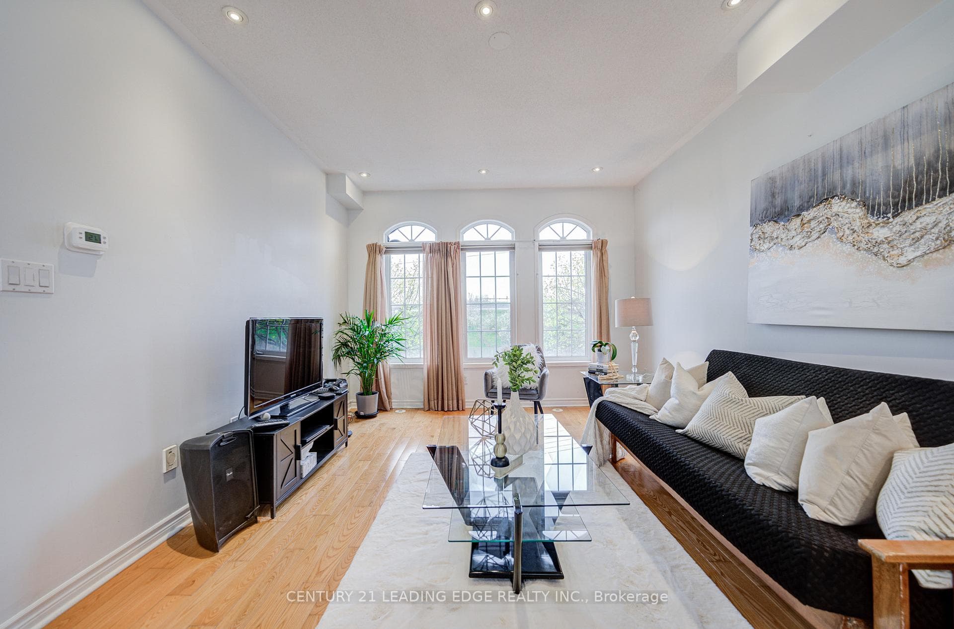 6604 Opera Glass Crescent, Mississauga, ON L5W 1R8 - Photo 1