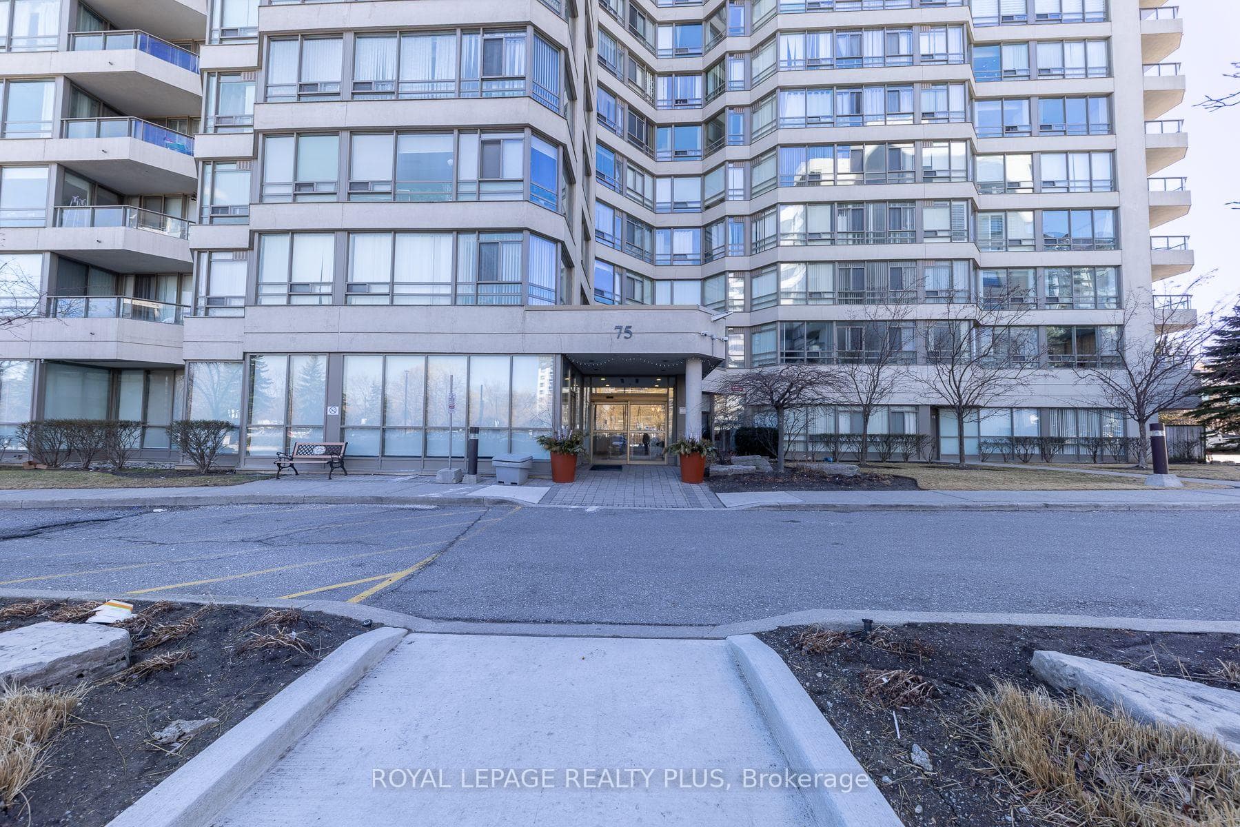 75 King Street Unit 607, Mississauga, ON L5A 4G5 - Photo 1