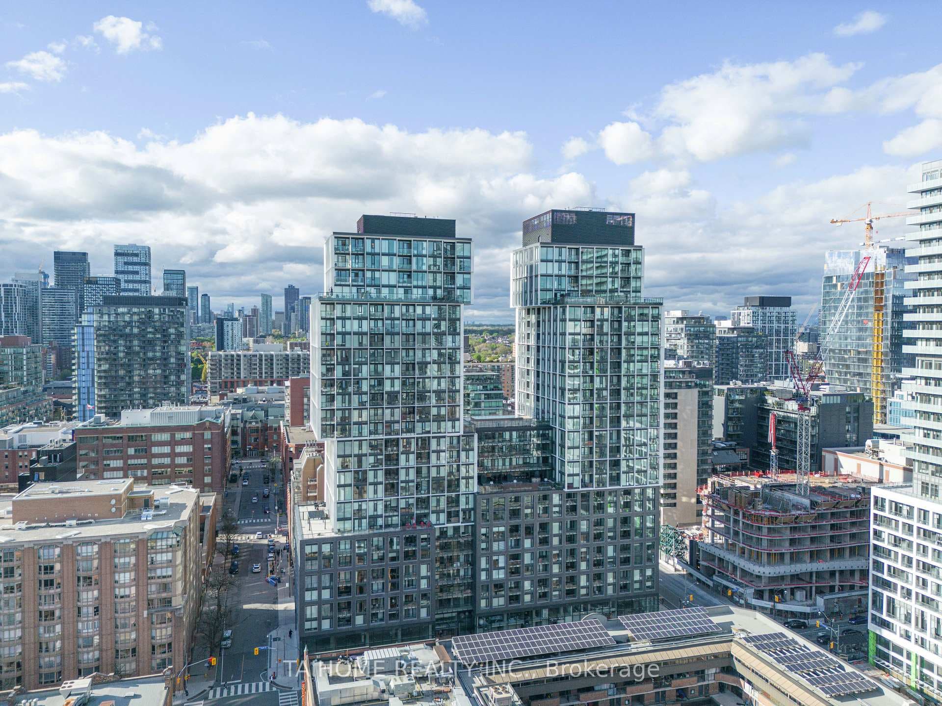 158 Front Street Unit 813, Regent Park / Cabbagetown / St. James Town, ON M5A 0K9 - Photo 1