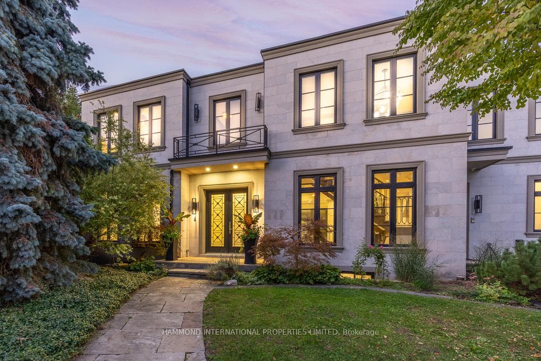 4 Braywin Drive, Etobicoke (Kingsview Village / Humber Heights), ON M9P 2P1 - Photo 1