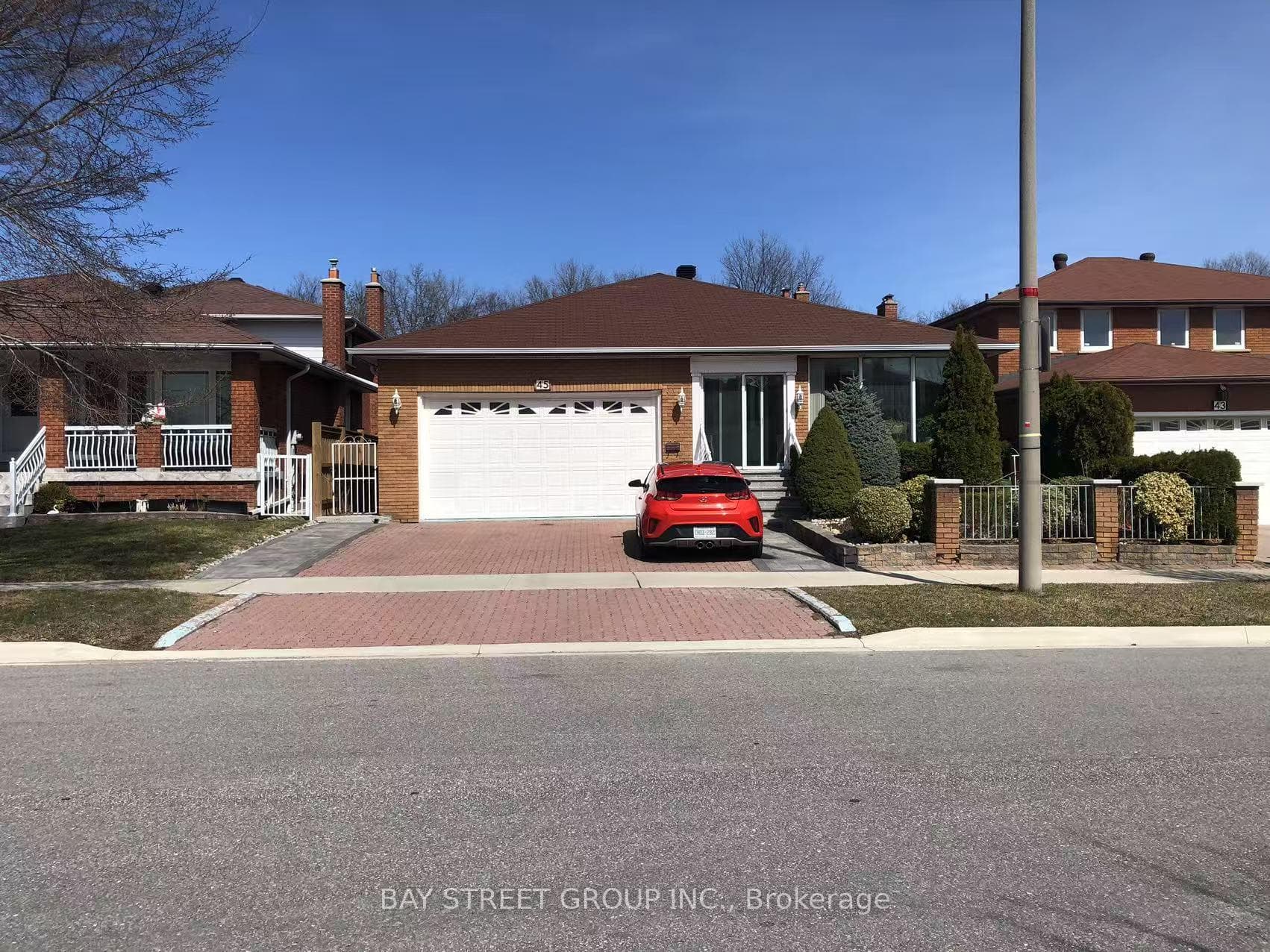 45 PINEWAY Boulevard Unit Room2, Hillcrest Village / Bayview Village, ON M2H 1A5 - Photo 1