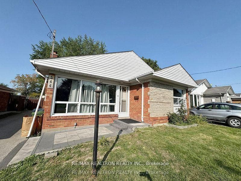 564 McCowan Road Unit Main, Scarborough (West Hill / Highland Creek), ON M1J 1J8 - Photo 1