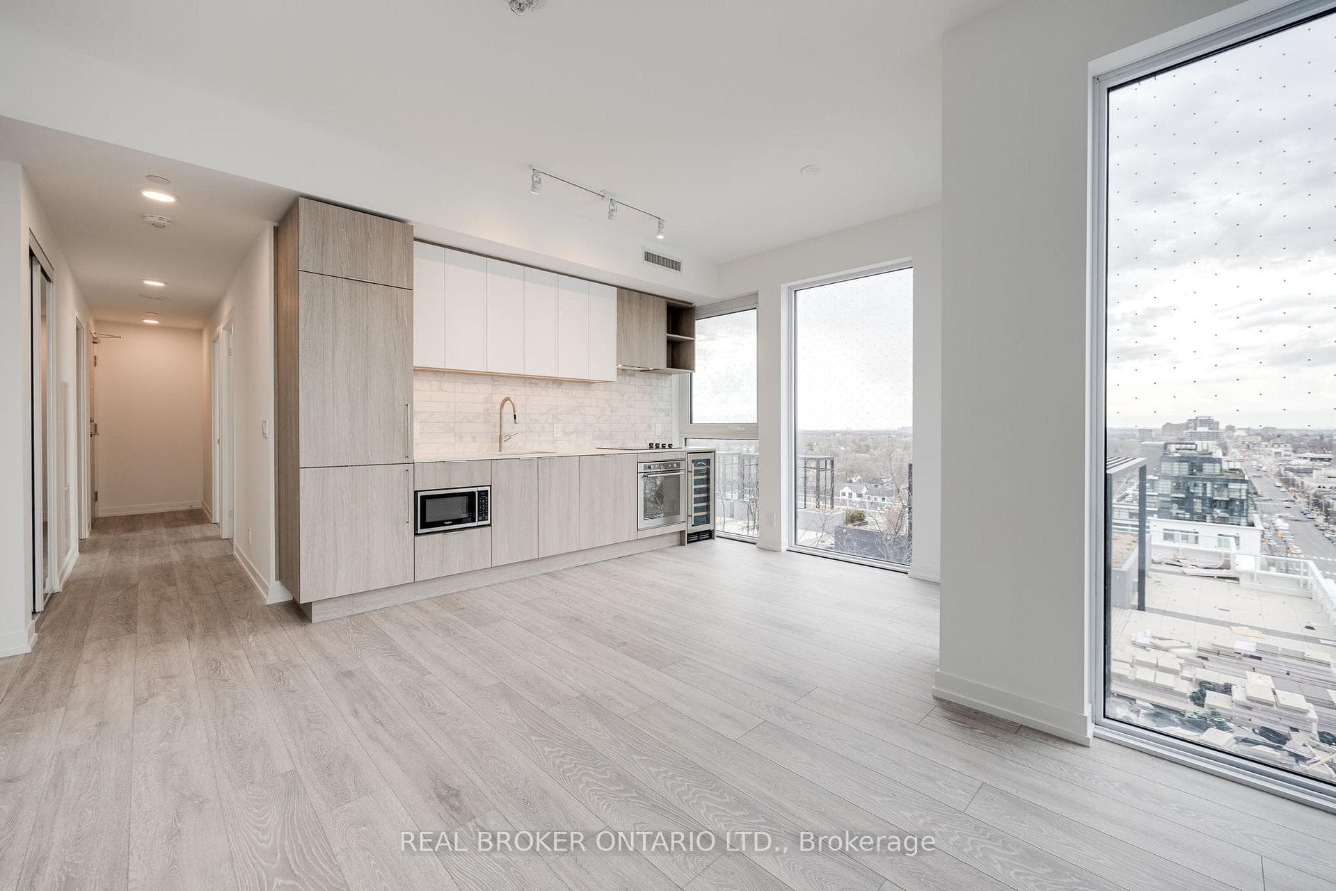 2020 Bathurst Street Unit 1106, Forest Hill / Deer Park, ON M5P 0A6 - Photo 1