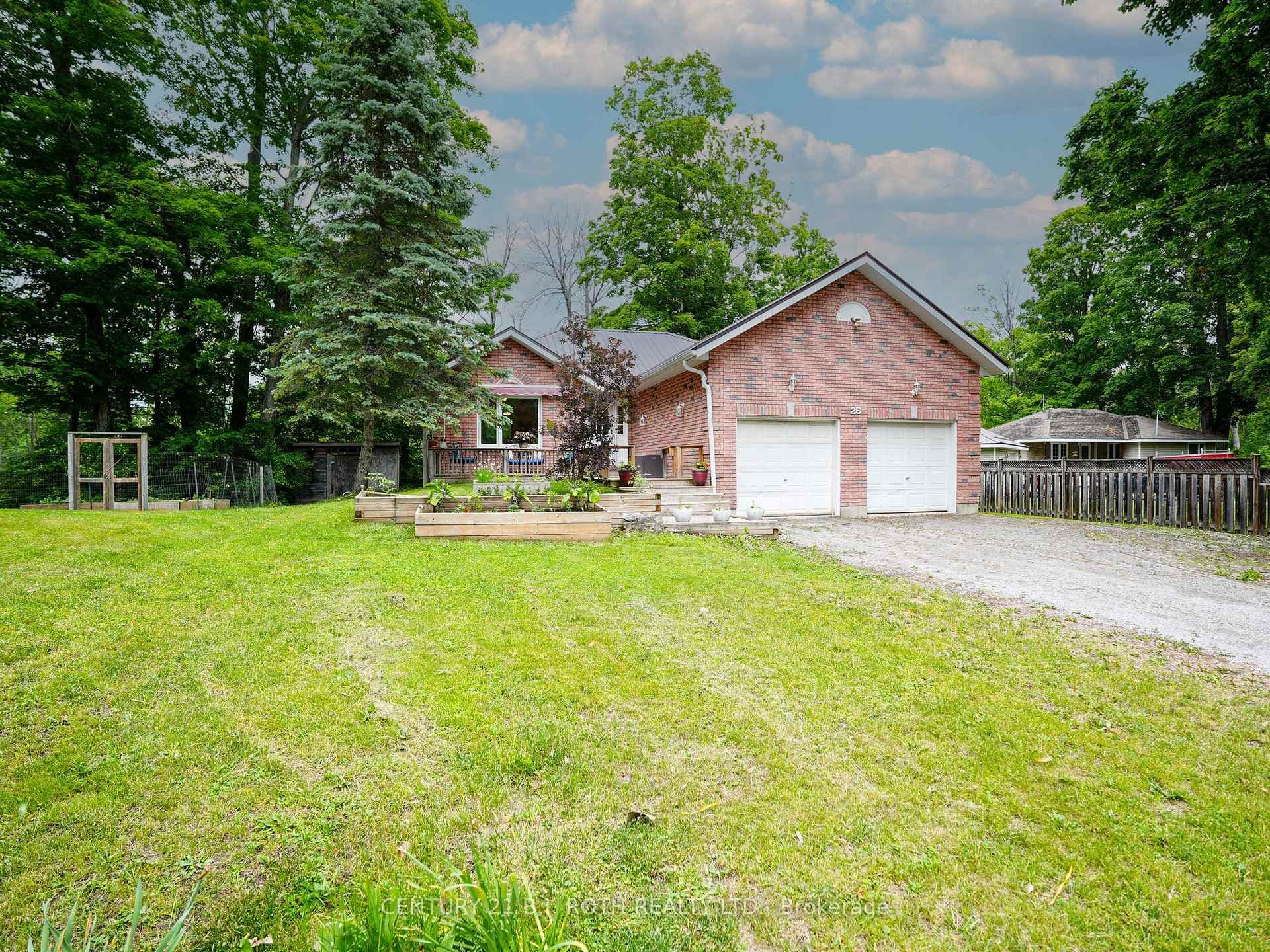 26 Bedford Road, Georgina, ON L0E 1R0 - Photo 1