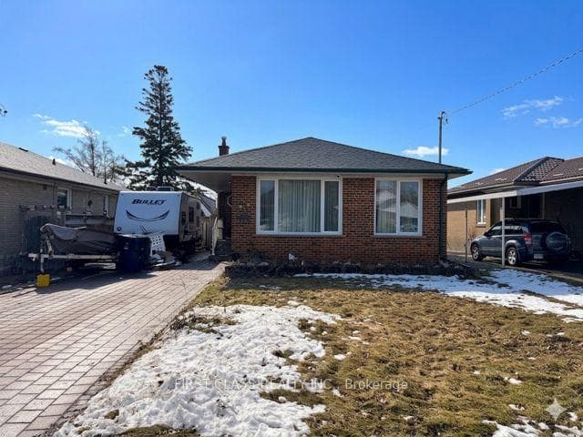 39 Lewiston Road Unit Main, Dorset Park / Kennedy Park, ON M1P 1X8 - Photo 1