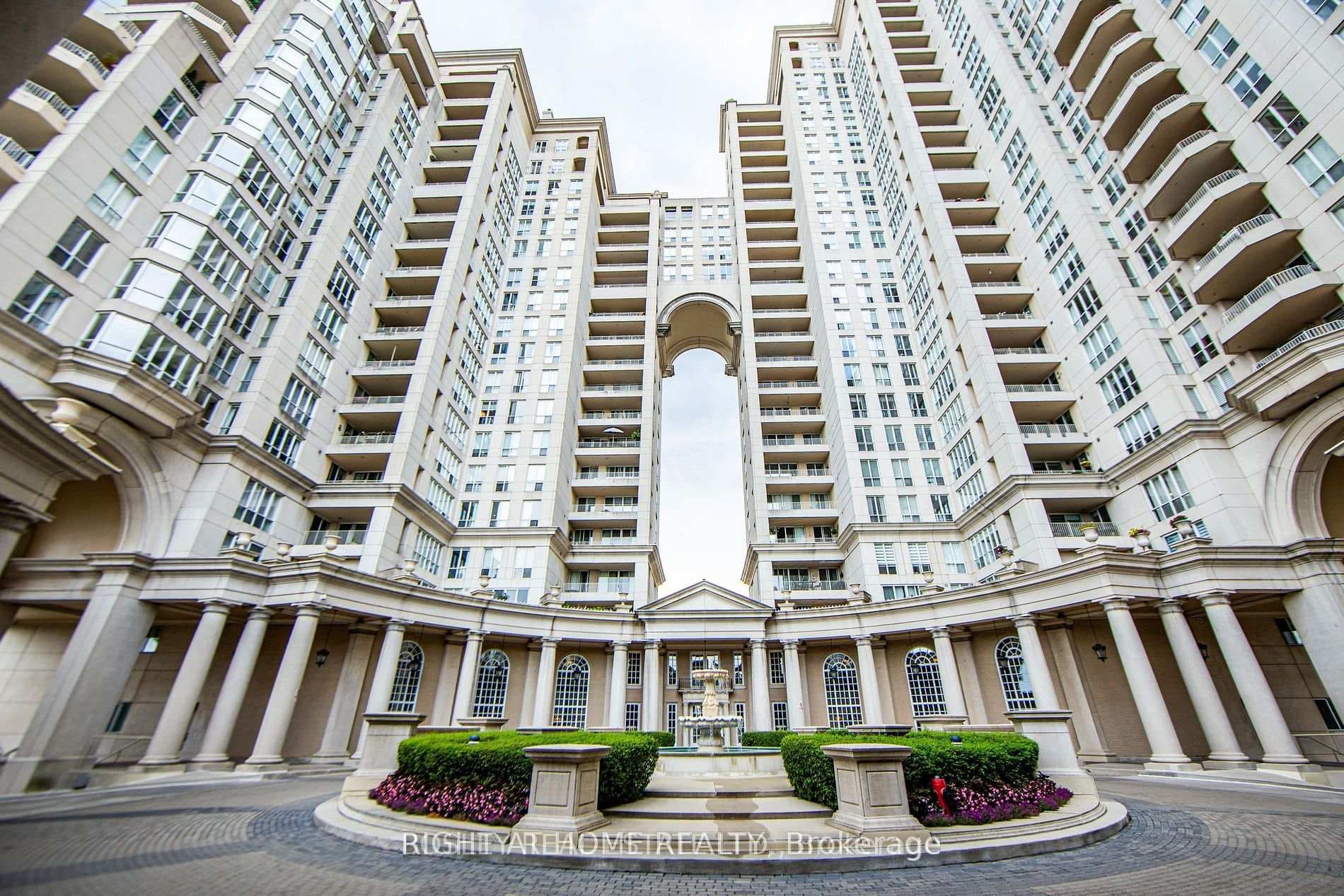 2285 Lake Shore Boulevard Unit 910, Liberty Village / Parkdale / South Parkdale, ON M8V 3X9 - Photo 1