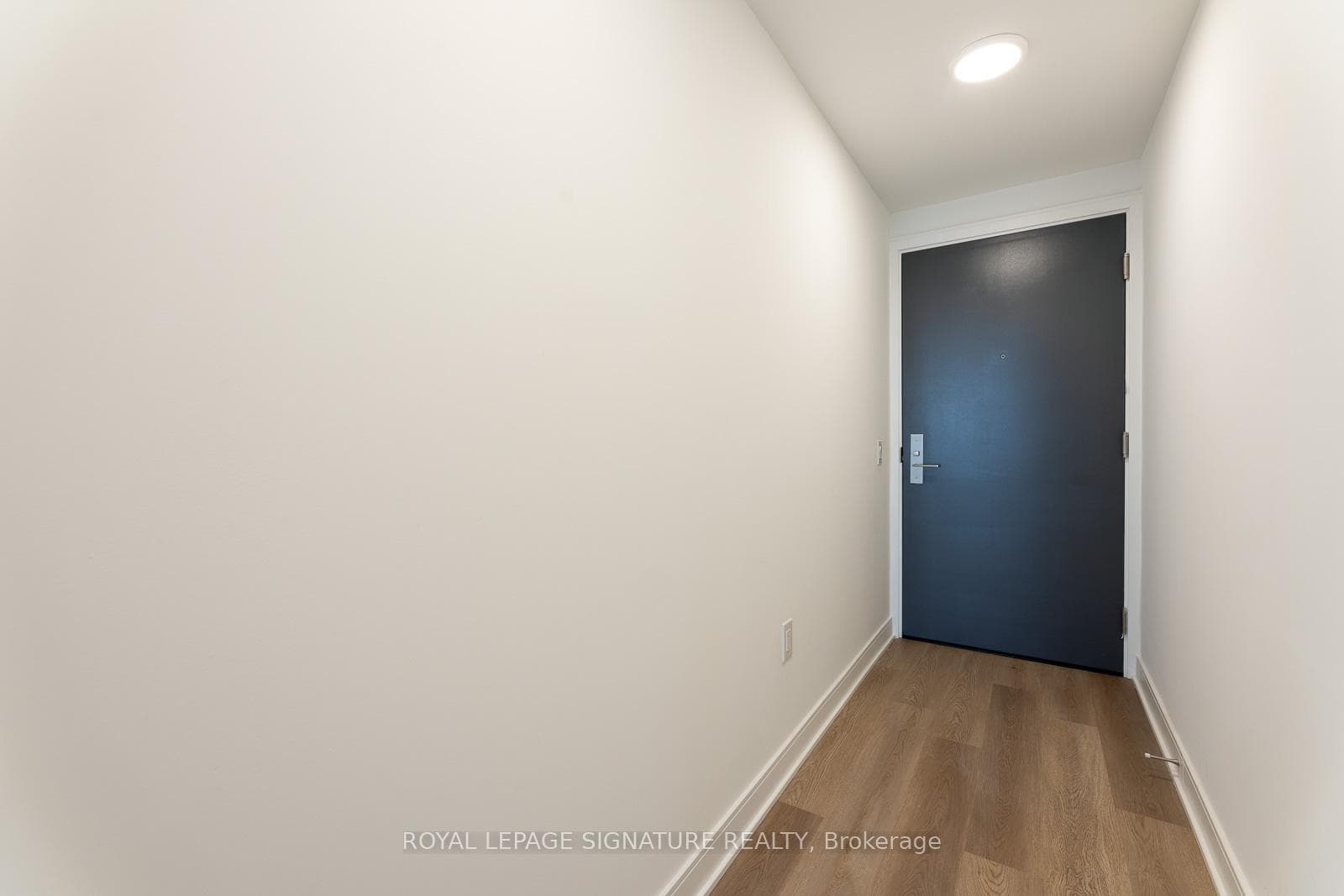 86 Dundas Street Unit 526, Mississauga