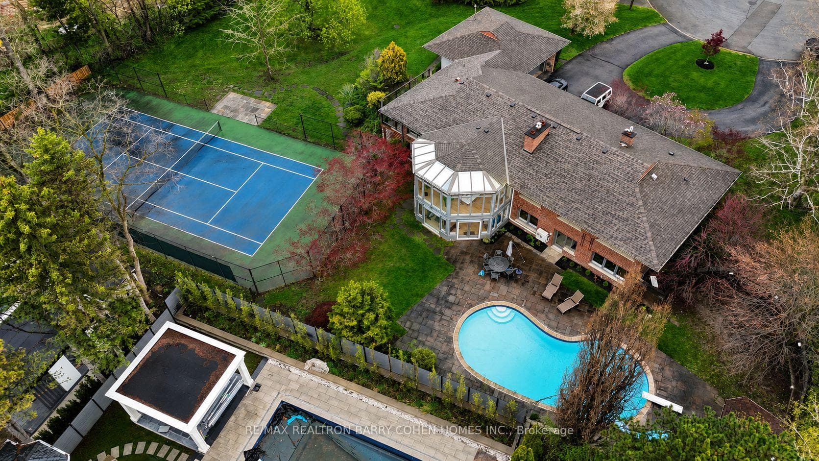 5 Purling Place, Don Mills / Parkwoods / Victoria Village, ON M3B 1V4 - Photo 1