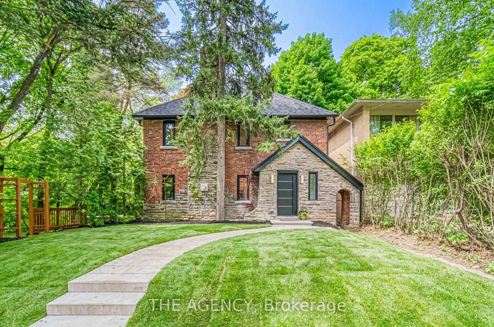 16 Duncannon Drive, Forest Hill / Deer Park, ON M5P 2M1 - Photo 1