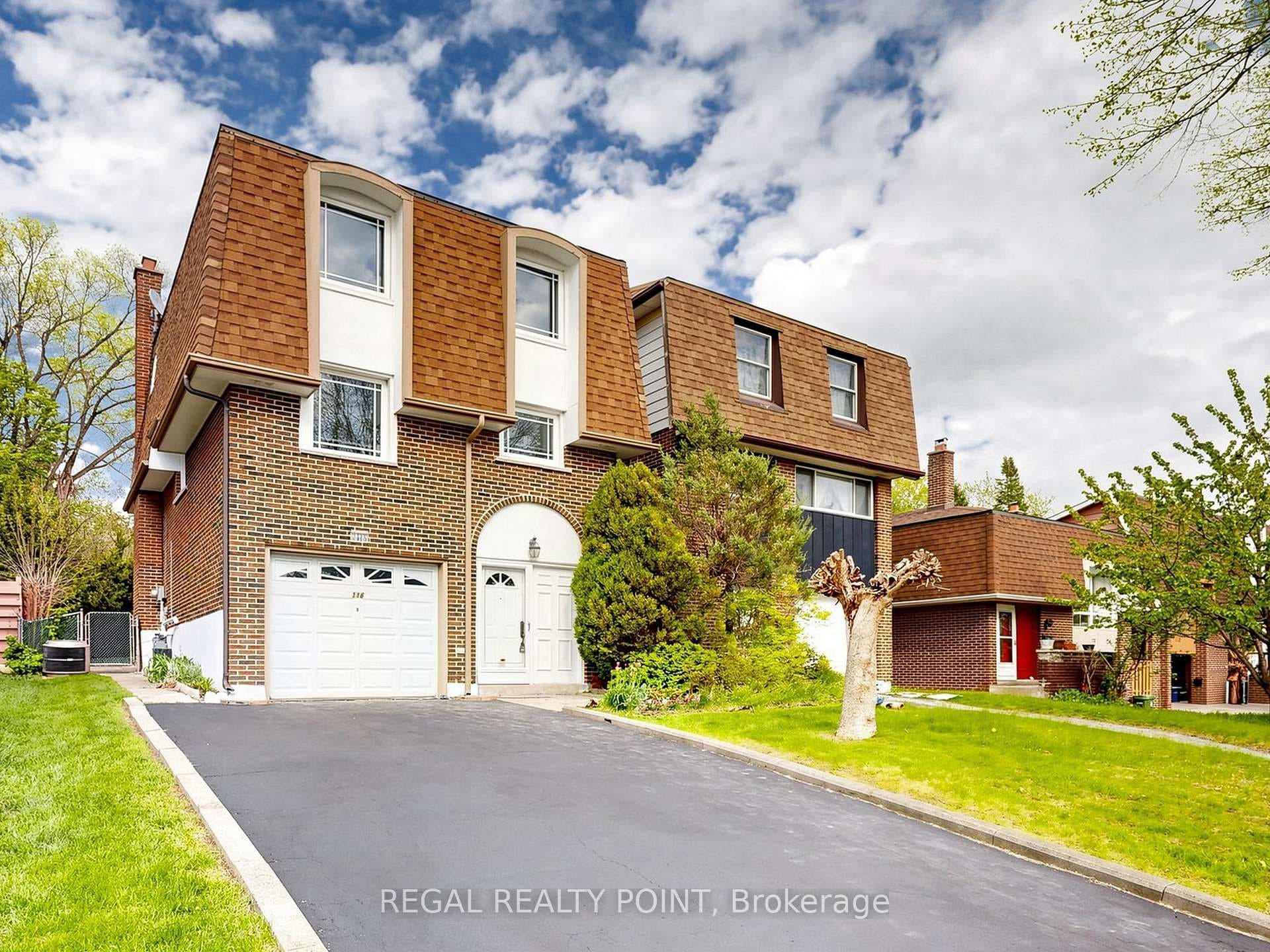 116 Loganberry Crescent, Toronto C15